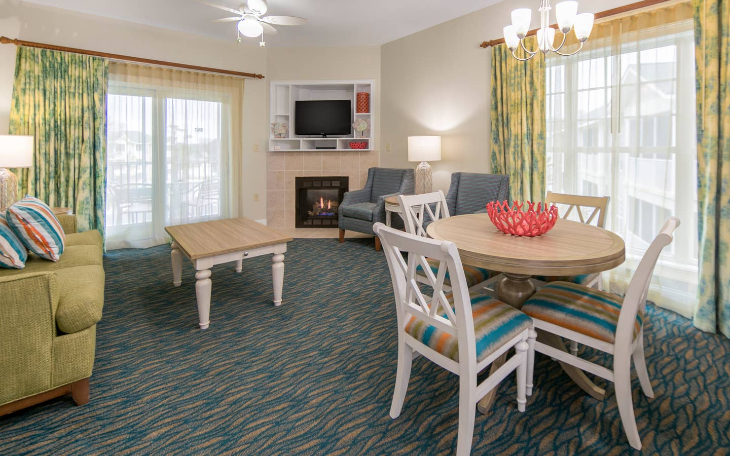 Dining room in a villa at South Beach Resort