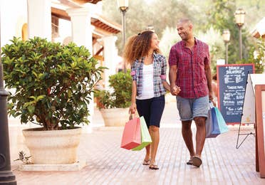 Couple shopping outdoors near Orange Lake Resort in Orlando, Florida
