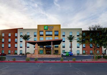 Holiday Inn Express & Suites Phoenix North - Scottsdale