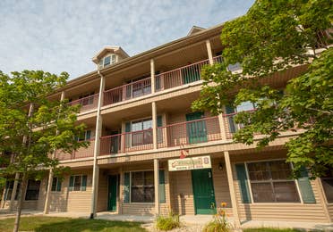 Property building at Fox River Resort in Sheridan, Illinois.
