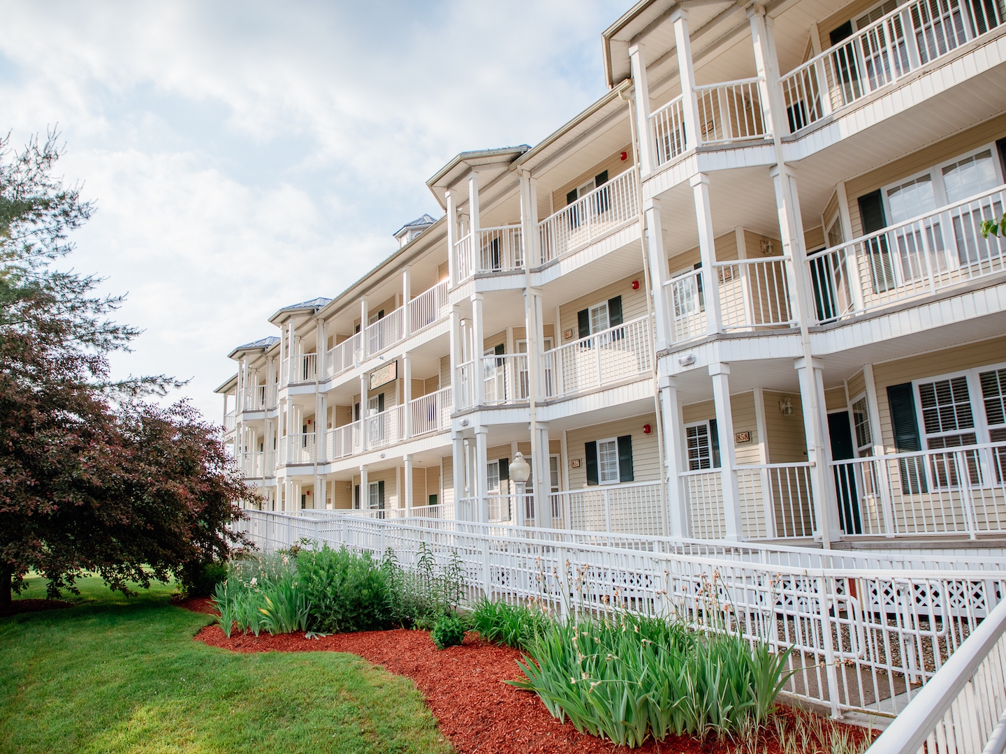 Exterior of property building at Oak n' Spruce Resort in South Lee, Massachusetts
