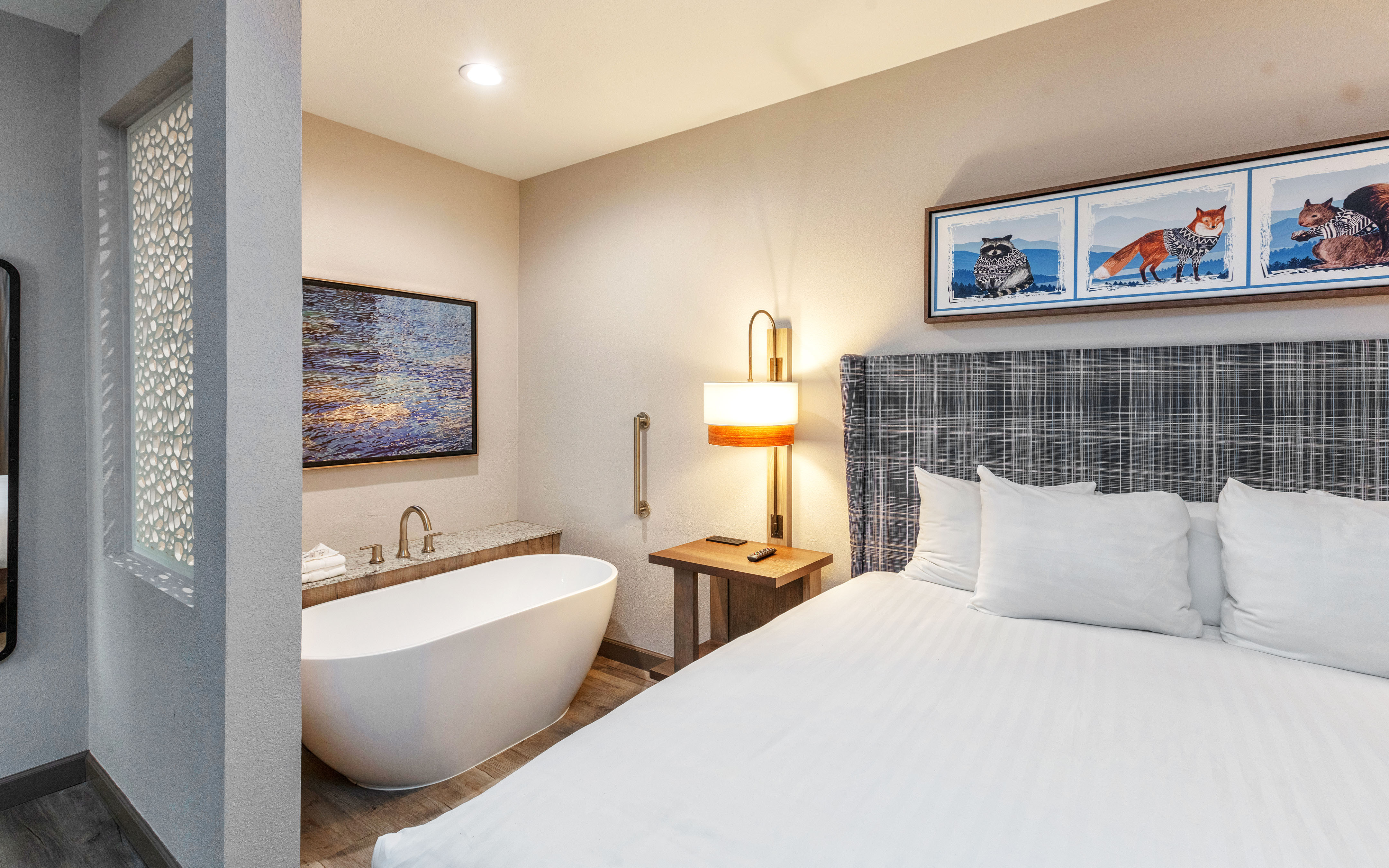 Bedroom in a Ridge Pointe villa at Tahoe Ridge Resort