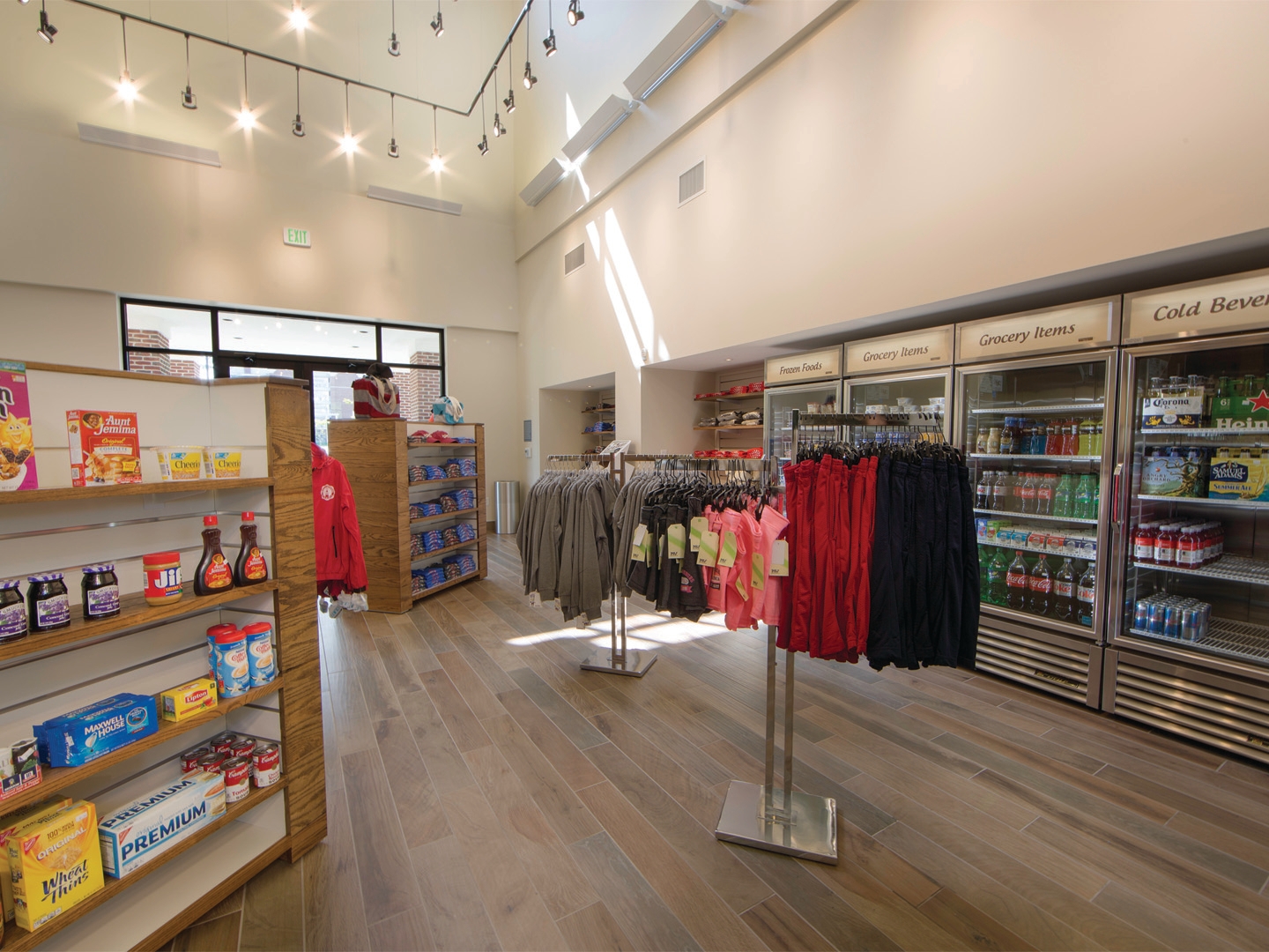 Marketplace with souvenirs and grocery items at Williamsburg Resort.