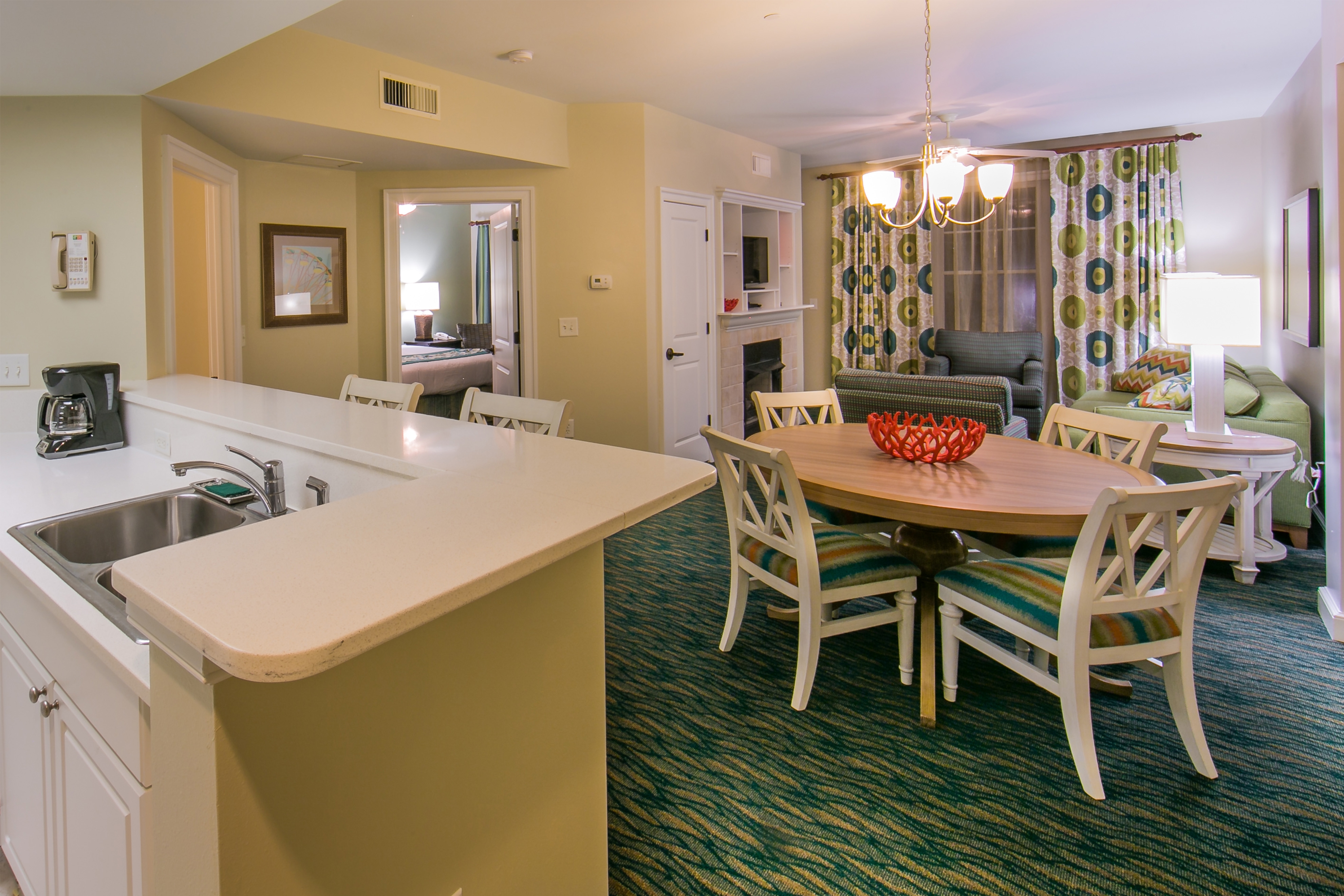 Dining room in a villa at South Beach Resort