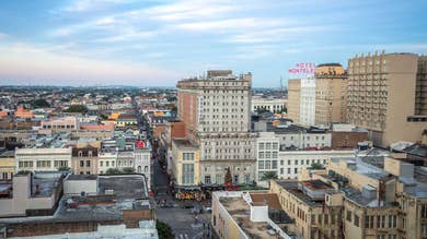 New Orleans skyline in the daytime.