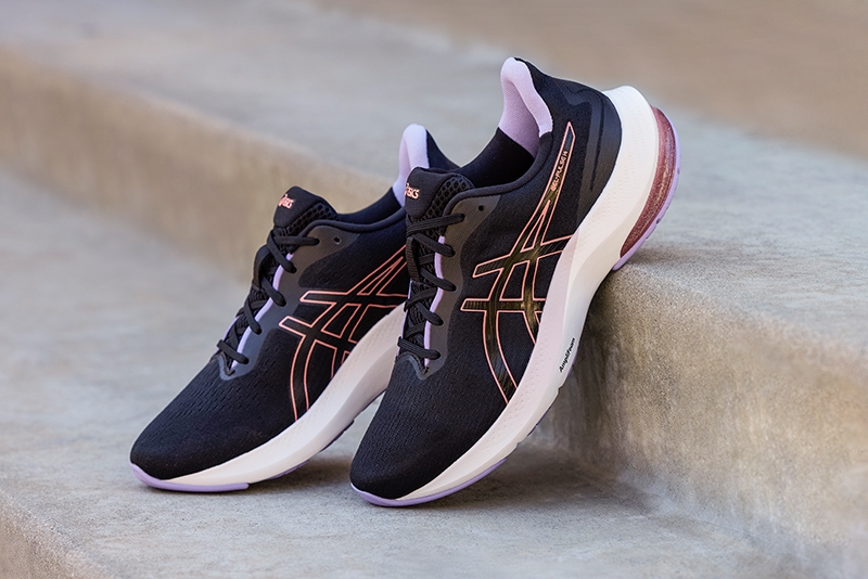 A Guide to the Best ASICS Shoes for Walking