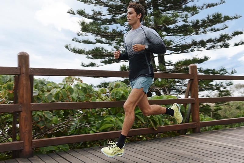 The Difference Between Treadmill vs. Road Running ASICS