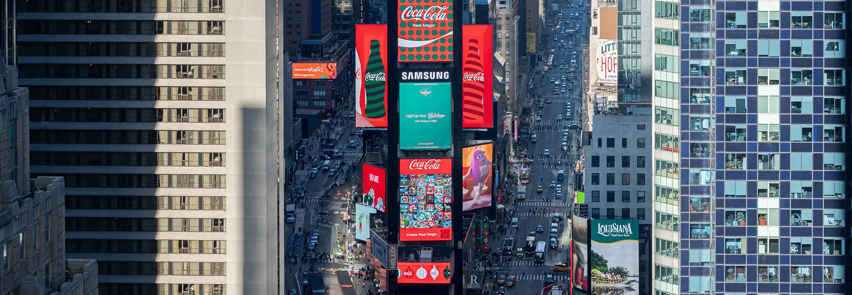 out of home advertising new york city times square iconic visibility