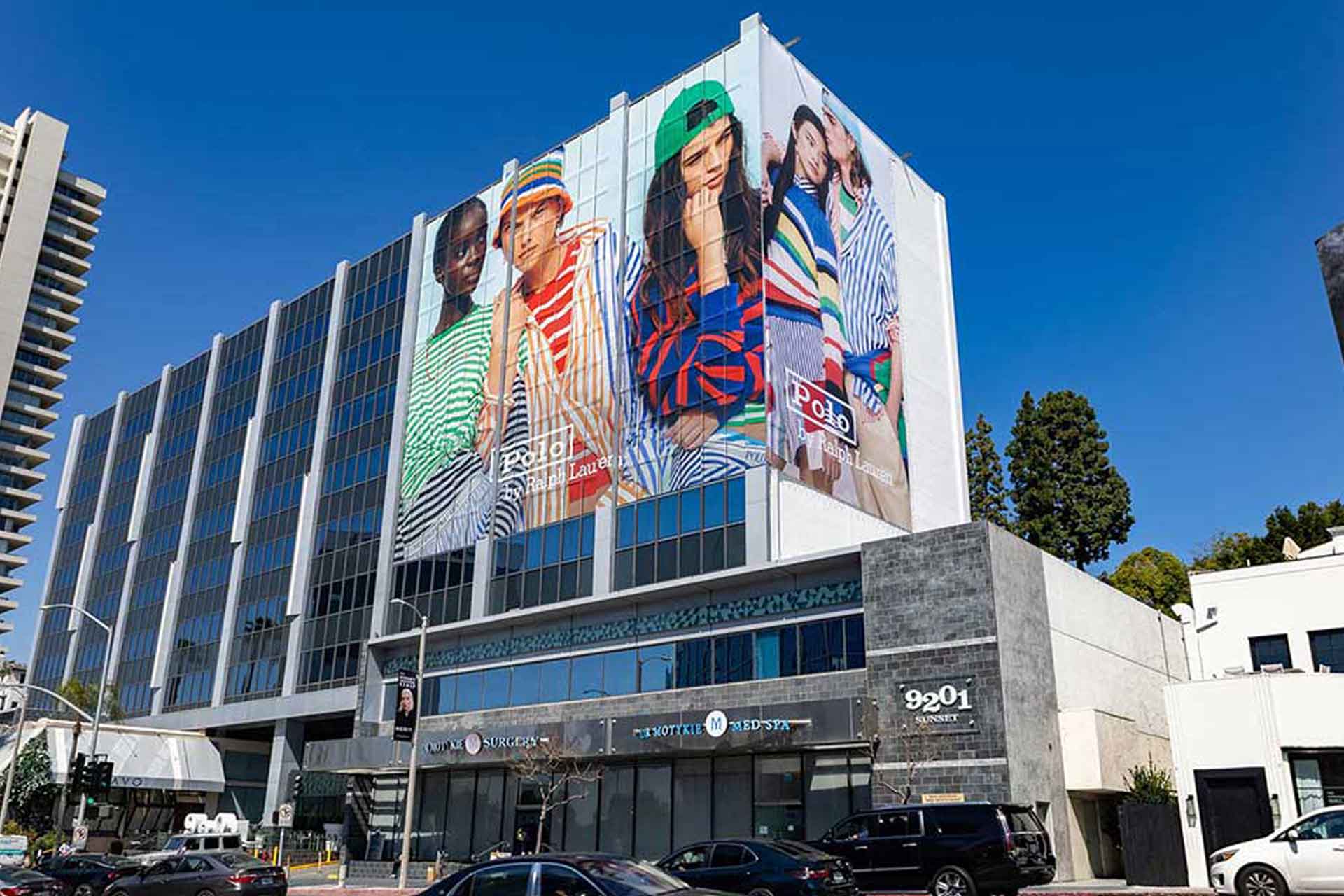 Brands Command Attention with Los Angeles Wallscape Advertising
