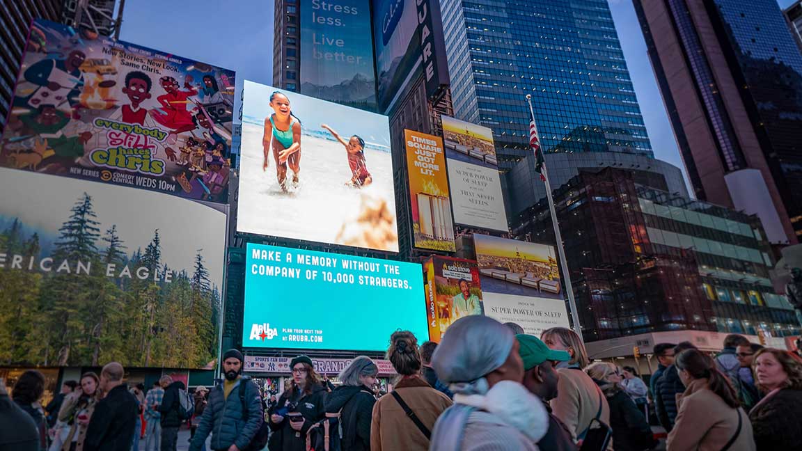 Times Square Duffy’s Duo DOOH billboard showing QRad campaign from Aruba Tourism with the selected ad ending