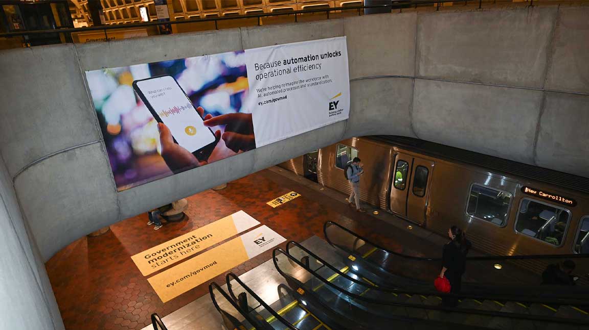 L3 advertisement on Washington, D.C. Metrobus