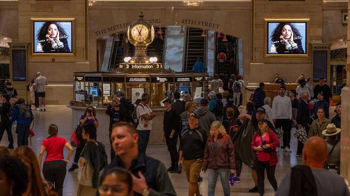 Digital dioramas at Grand Central Terminal