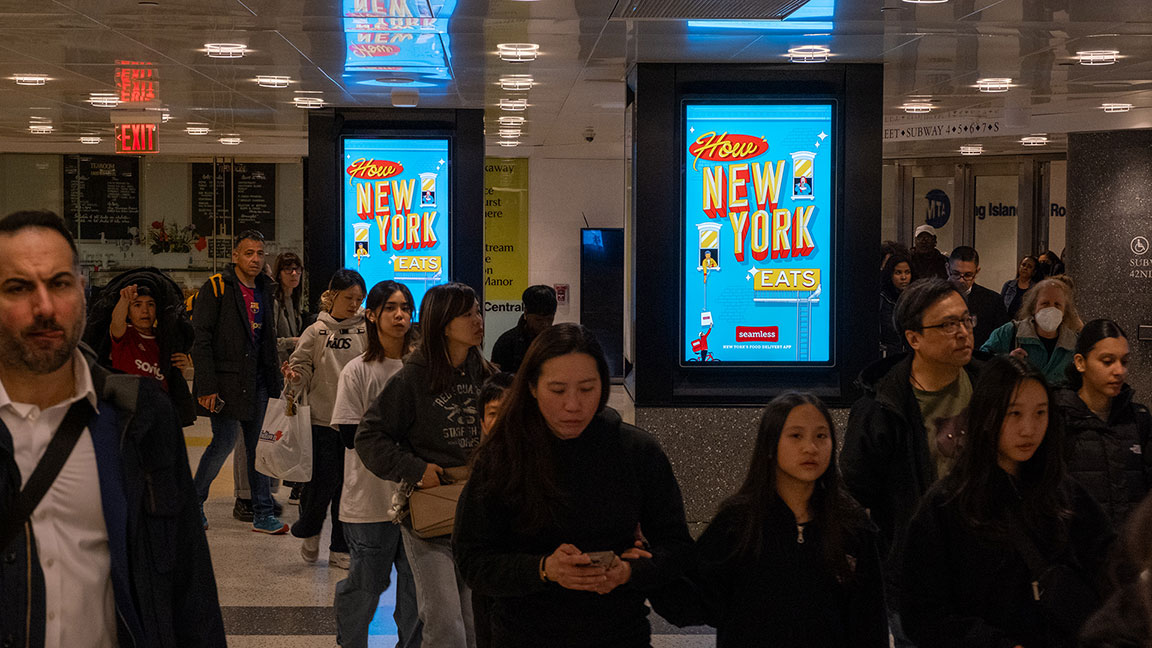 Grubhub digital out of home campaign on Grand Central Madison Liveboard Network