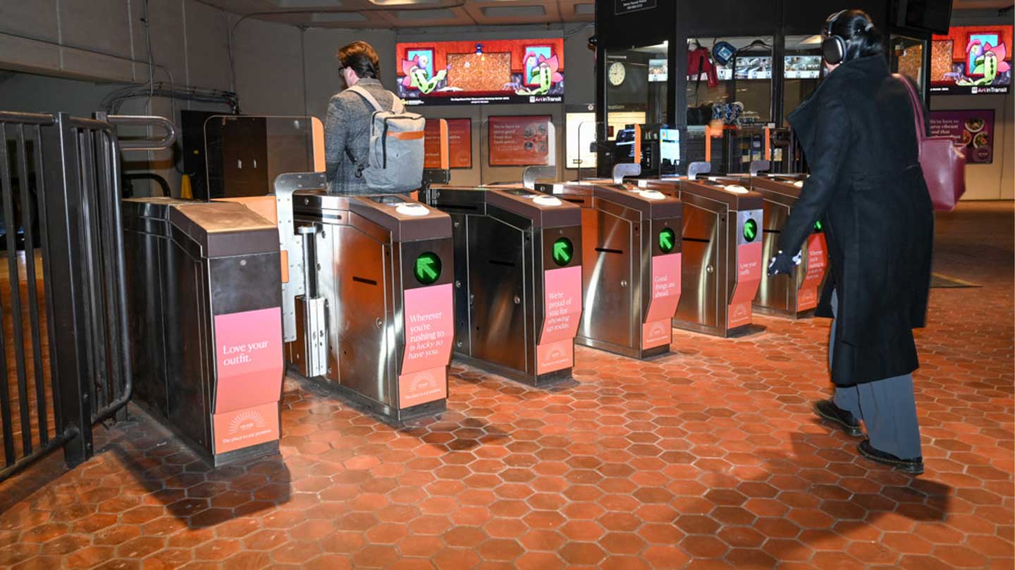 life alive organic cafe washington dc station domination transit out of home advertising