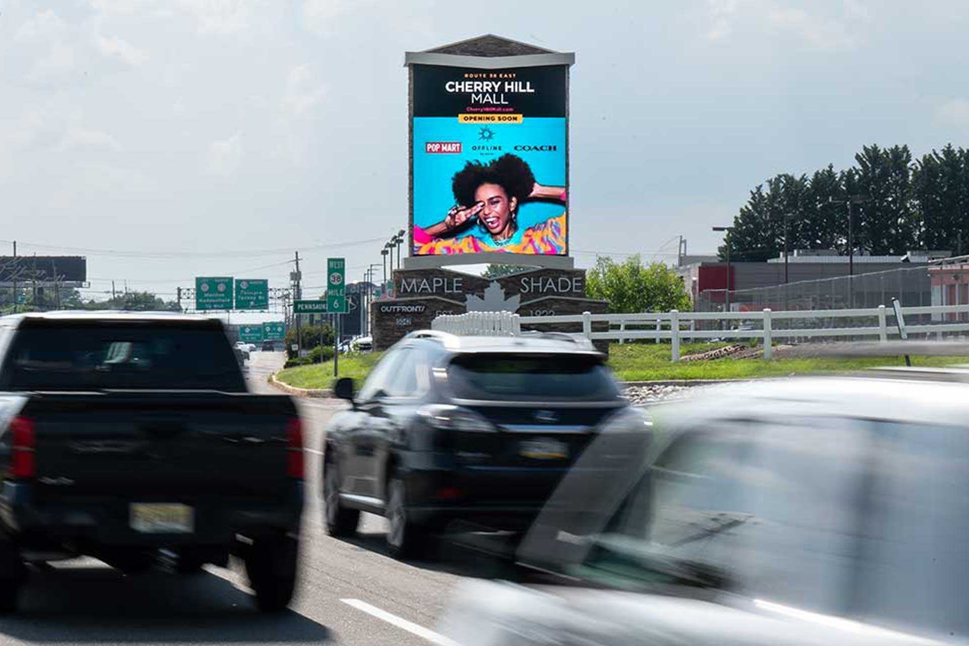 Holiday Shopping IRL: These Five Trends Show How OOH Shapes the Season