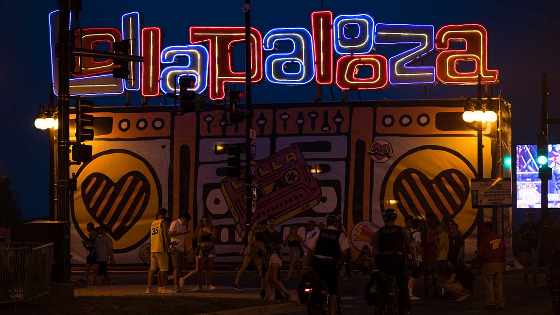 Iconic Lollapalooza neon sign at Grant Park in Chicago (Getty Images)