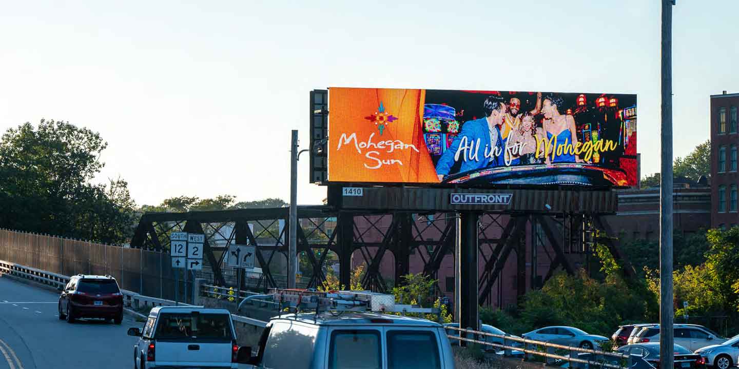out of home digital billboard advertising mohegan sun sprigfield massachusetts