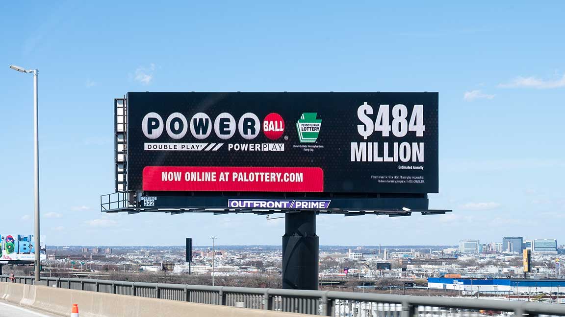 Powerball dynamic DOOH ad on Philadelphia Billboard – Programmatic Digital Out of Home