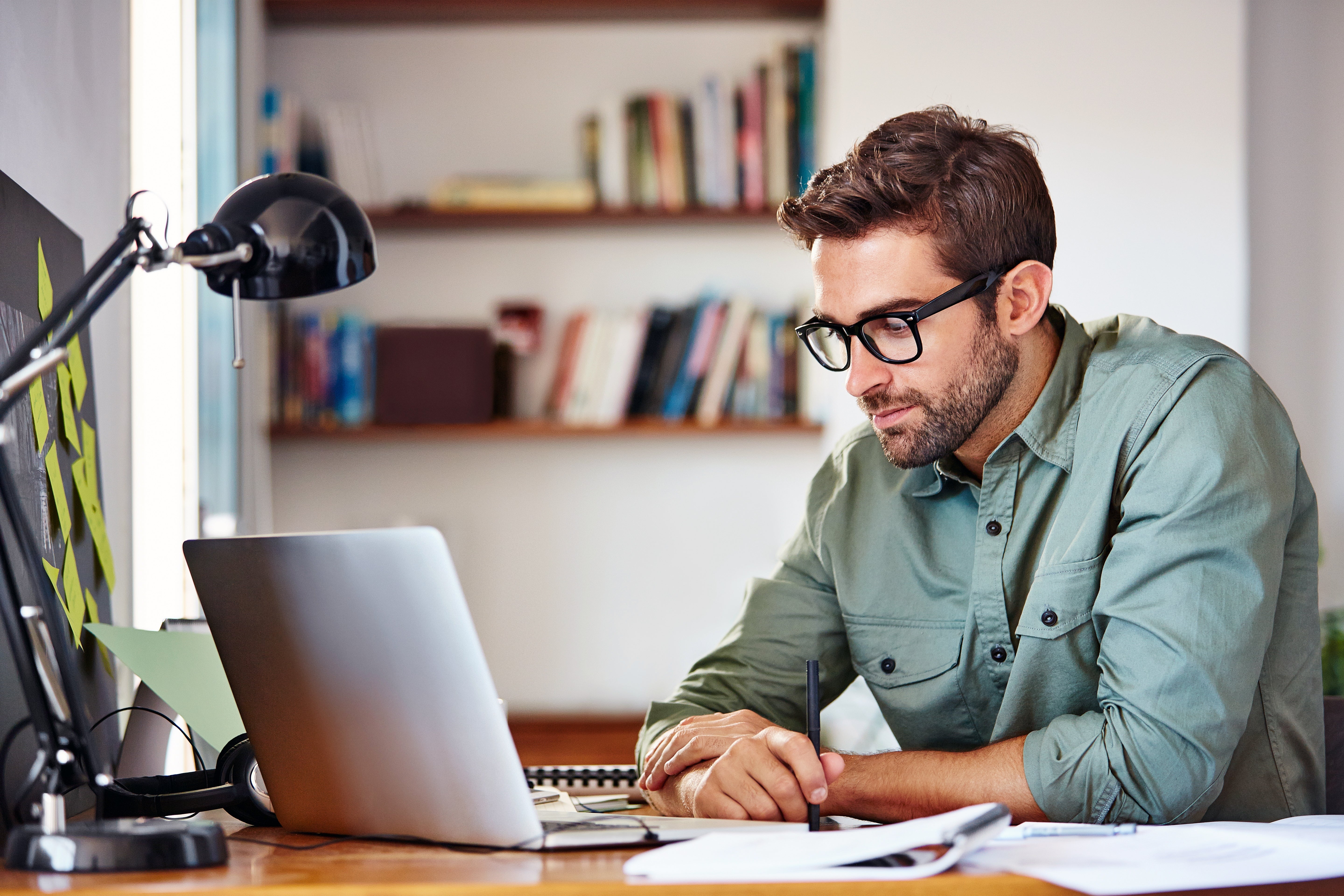 iStock-692908426.jpg?auto=webp\u0026format=pjpg\u0026quality=80\u0026width=640\u0026height=640\u0026fit=crop\u0026crop=640:480,smart