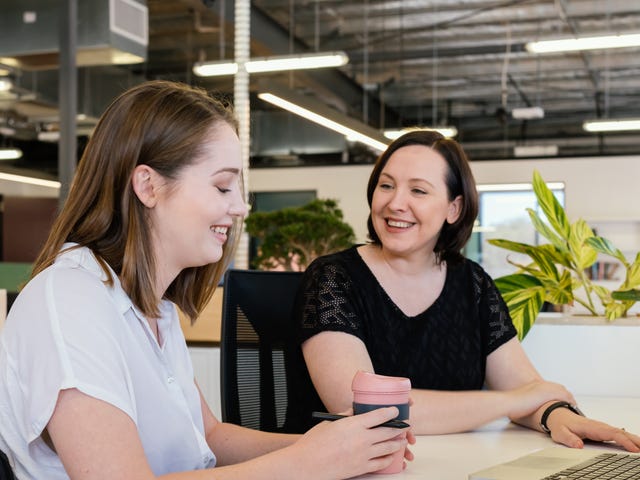 Student and instructor chatting in a foreign language during a private course