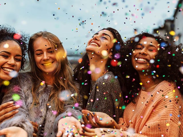 Group of student celebrating after successfully completing their Berlitz 4 level class