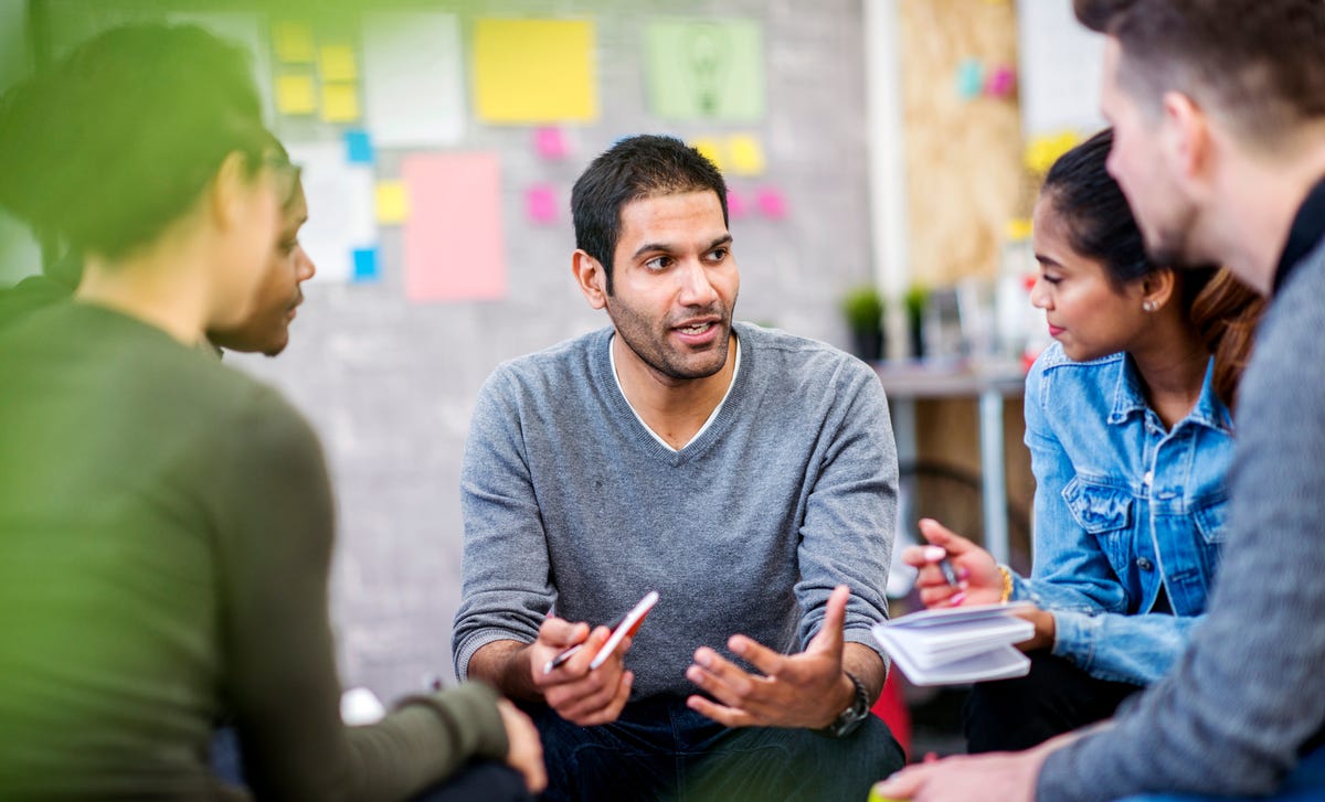 Student talking to each other during an intensive English class with Berlitz Algeria