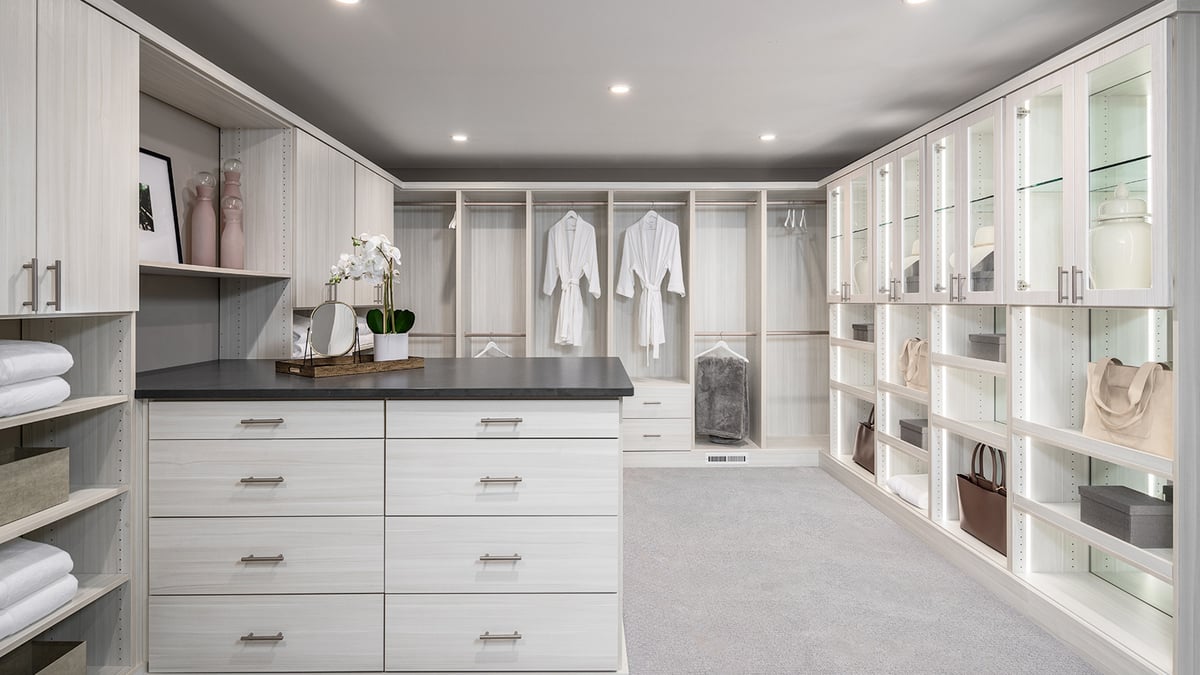 11_Owners_Closet_2_Charleston_III_Akron.jpg