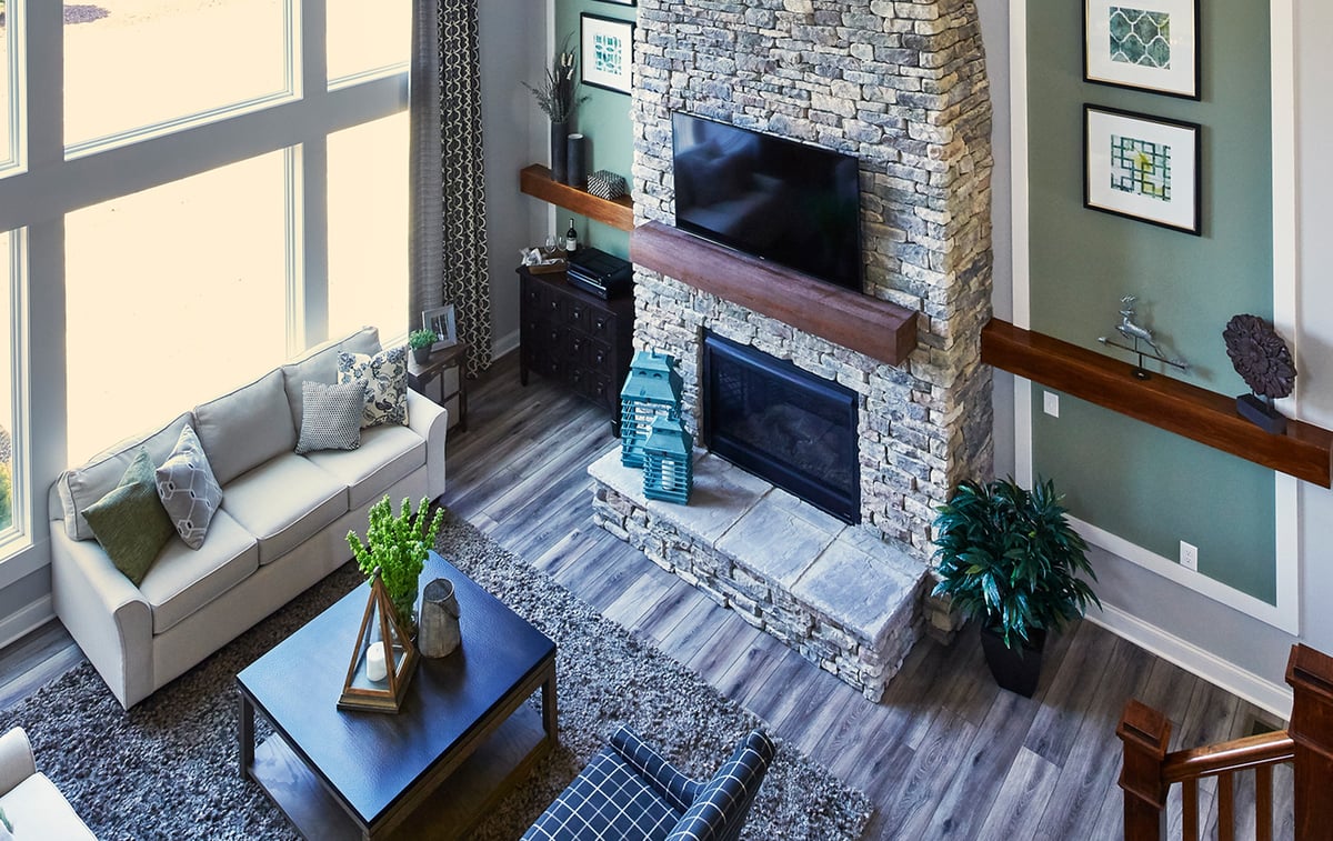 2_Ravenna_Olivia-Craftsman.jpg