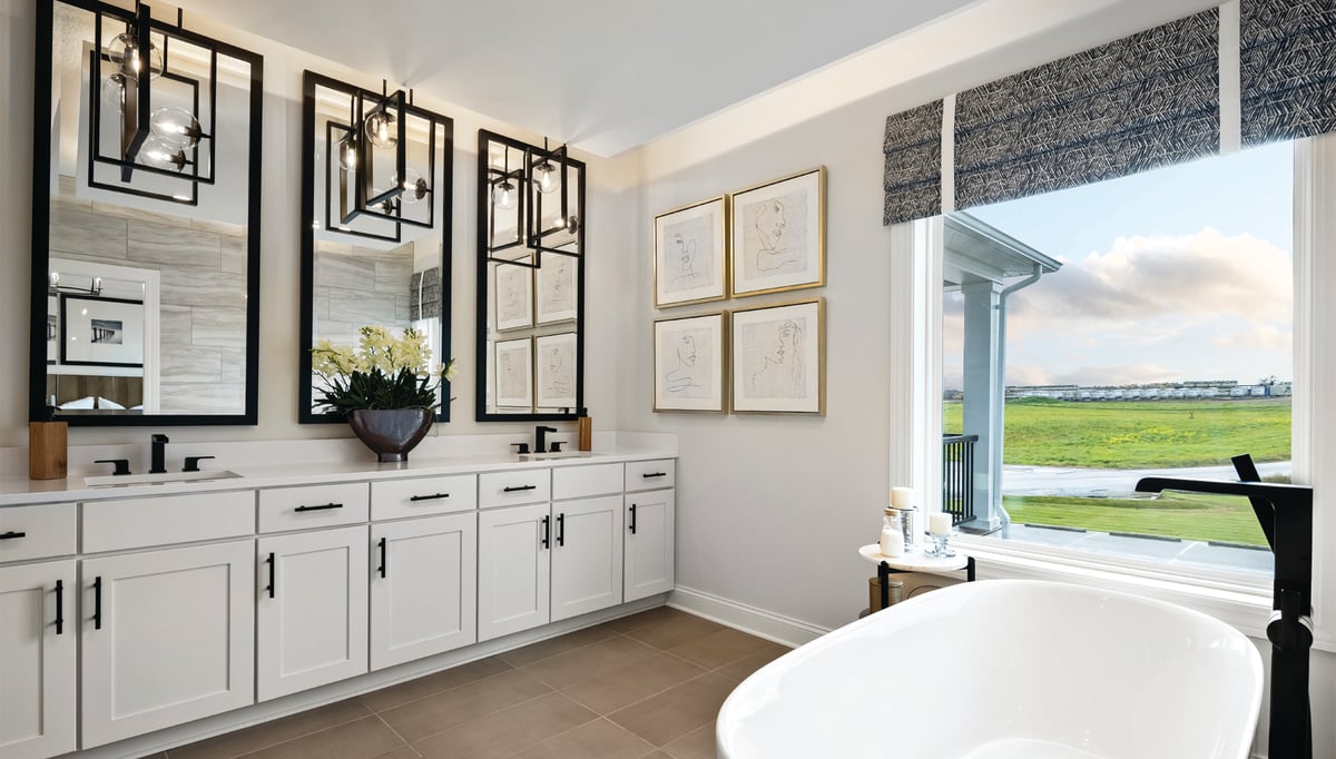 3_Belmont_BeverlyII_OwnersBath.jpg
