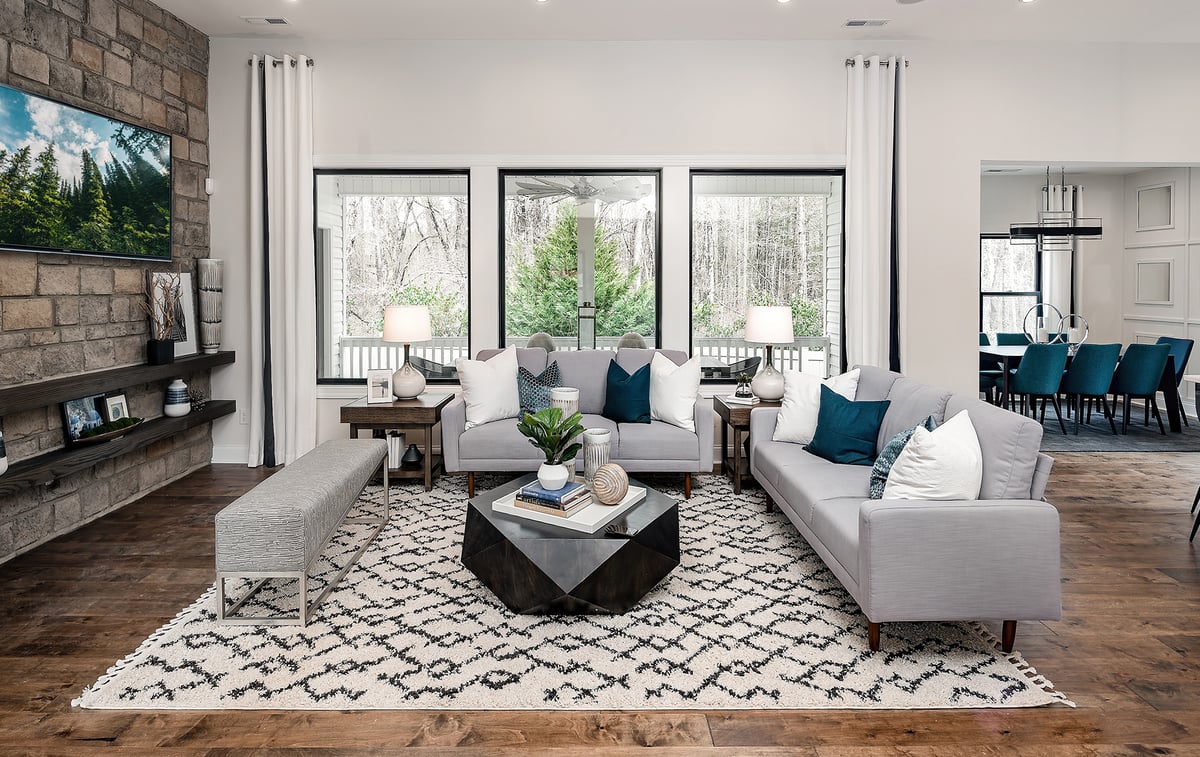 2_Charlotte_Heritage-Modern-Farmhouse.jpg