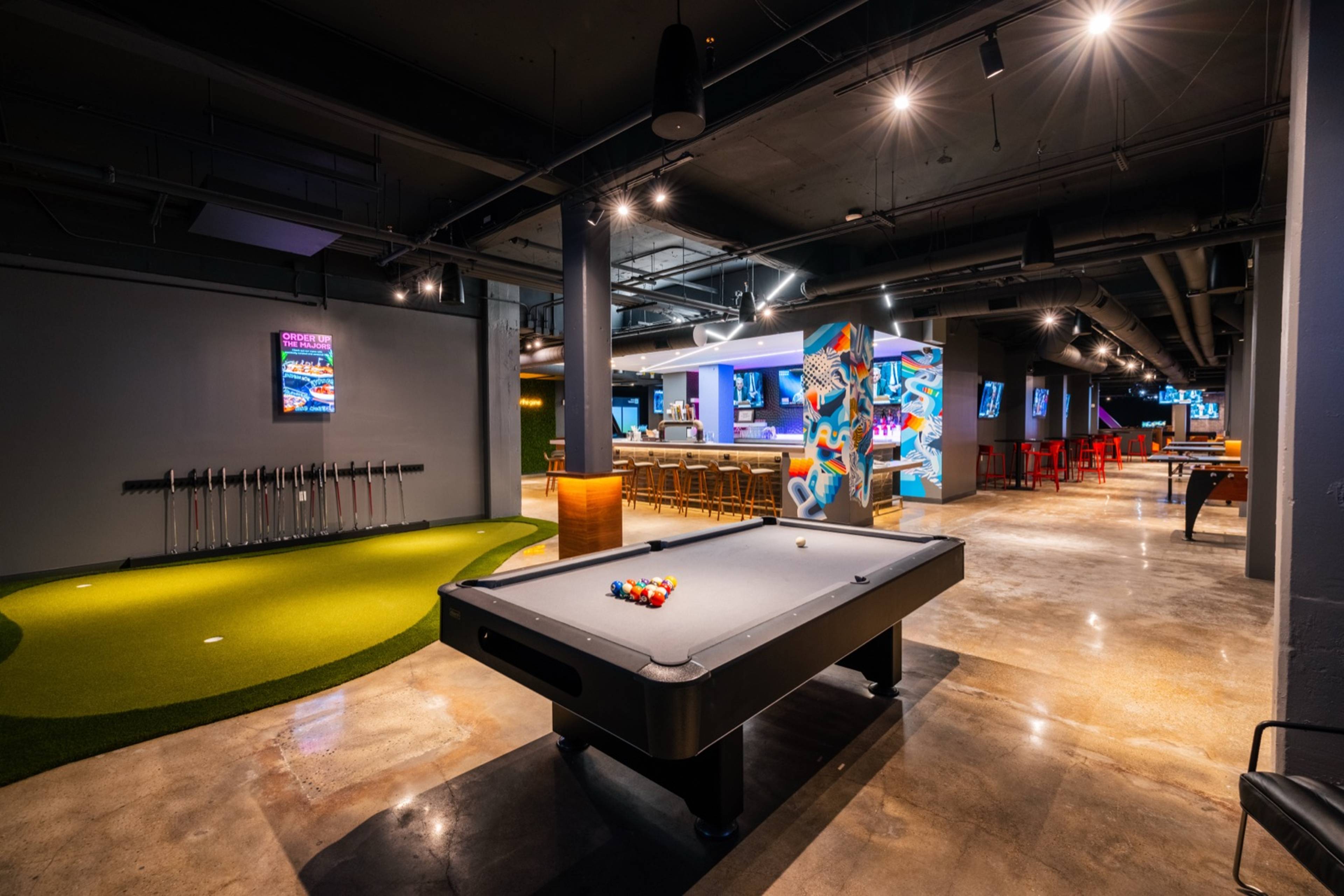 Pool table in the lounge