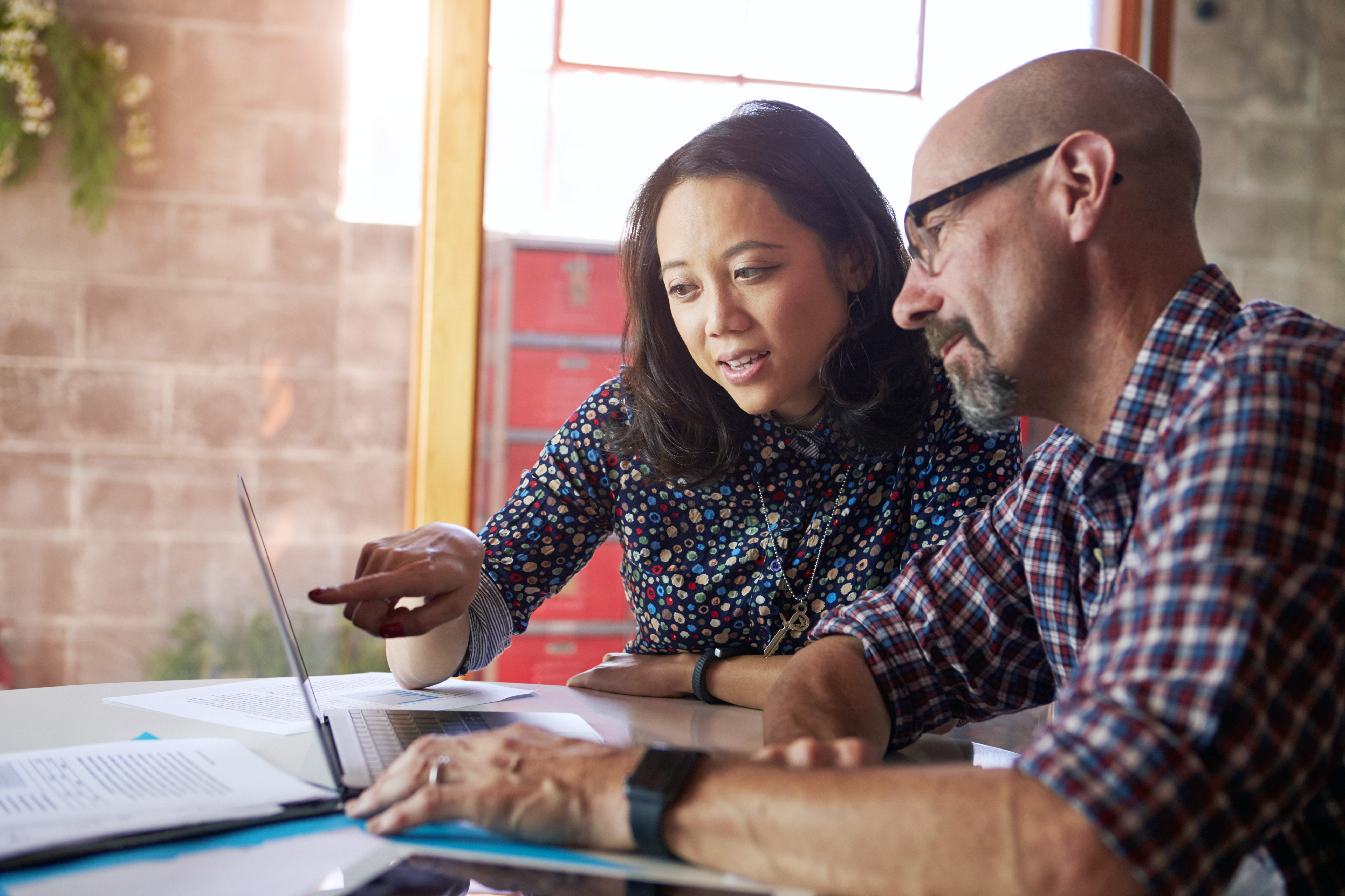 Mujer que quiere estudiar francés en Bogotá