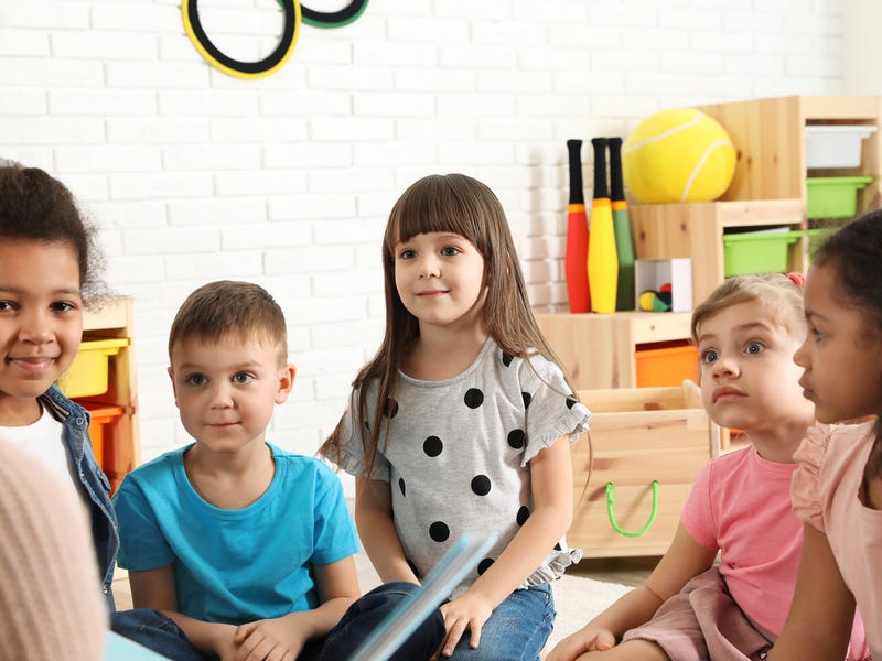 Profesora celebrando el día del niño