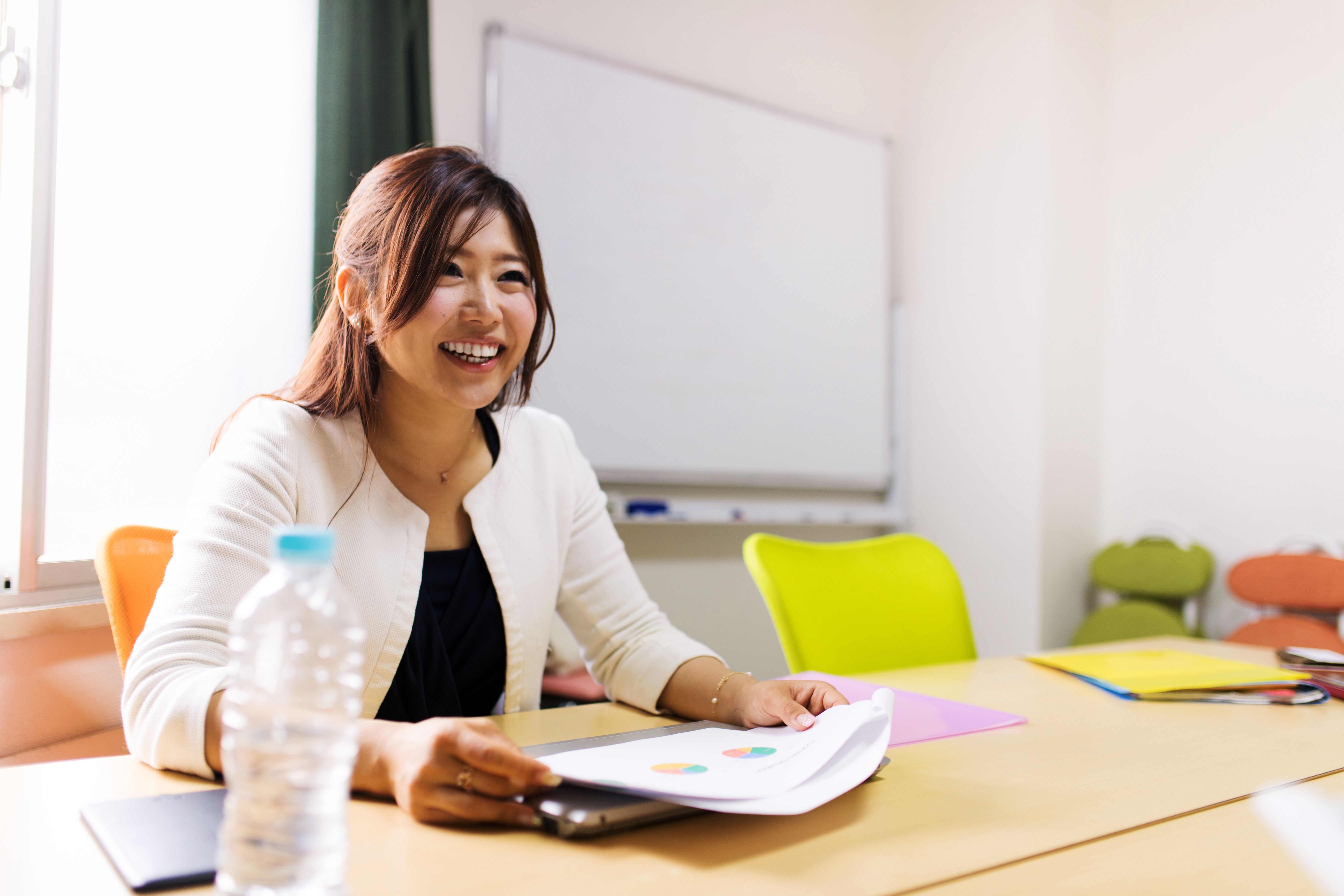Mujer en Test of Listening and Reading Skills