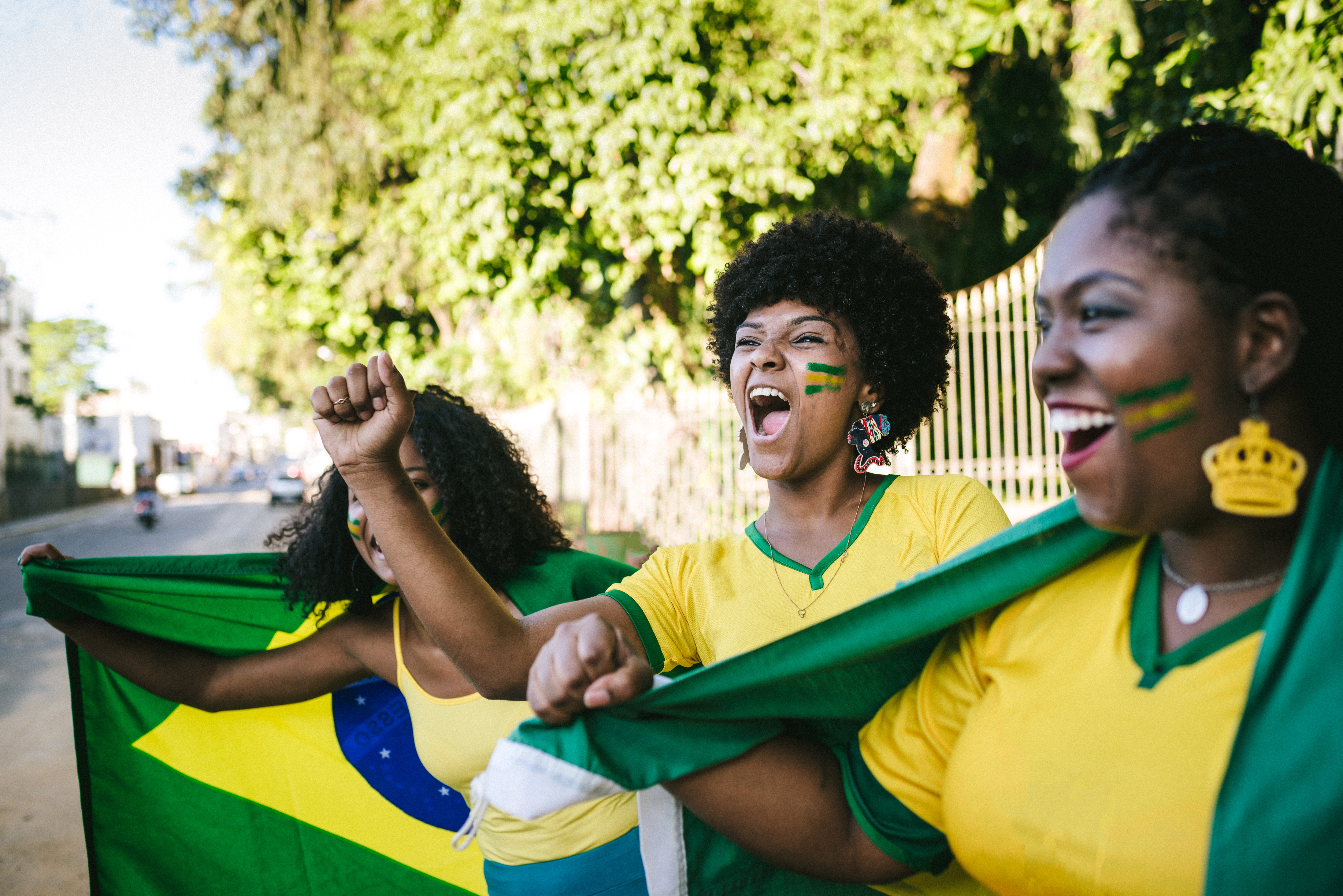 Mujeres en clases de portugués online