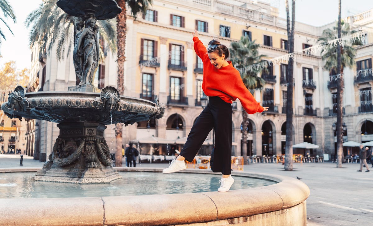 Mujer hablando Italiano para niños y jóvenes