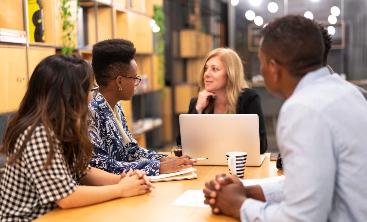 Capacitación en comunicación empresarial y laboral