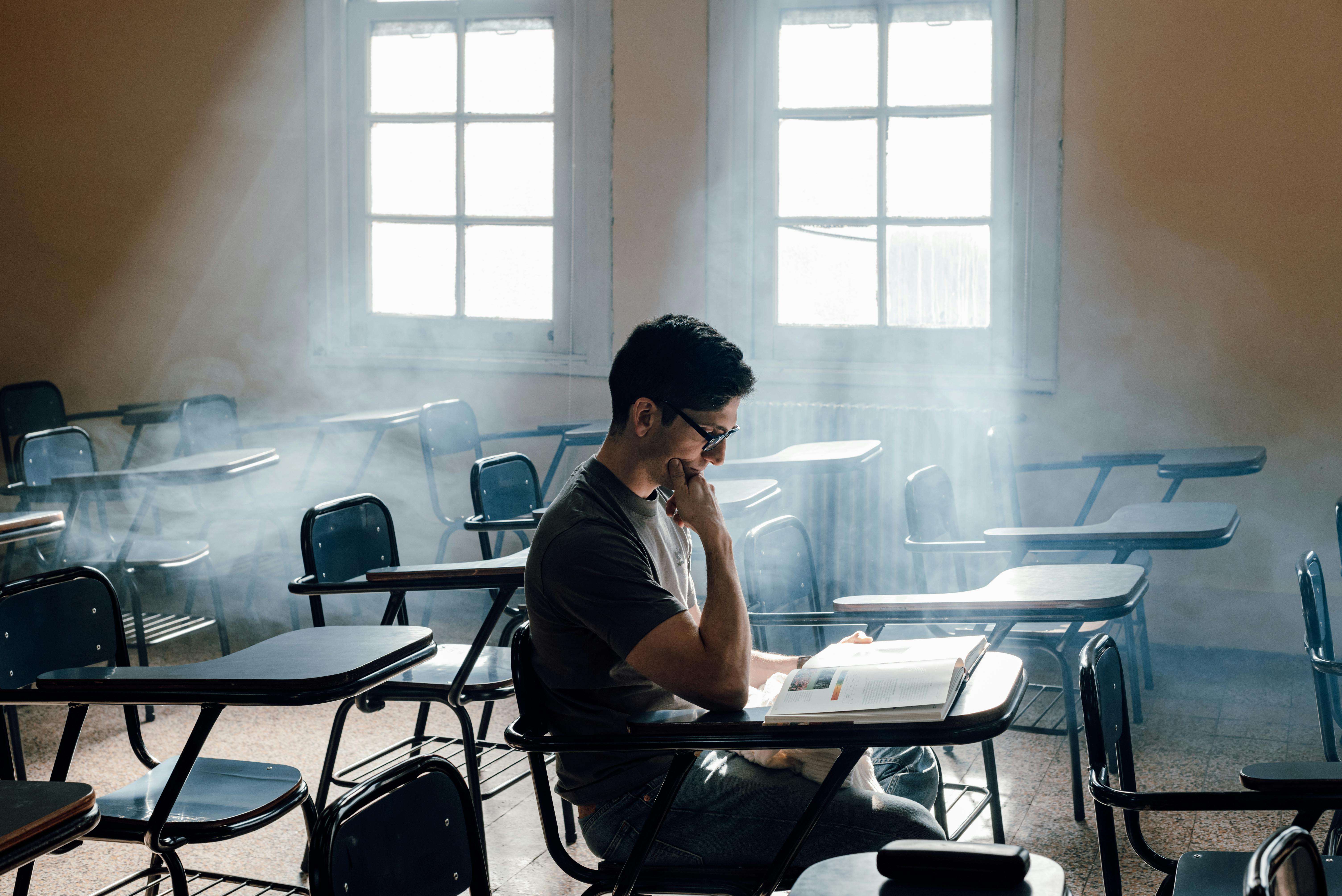 Estudiante en una sesión de reading sobre errores gramaticales.