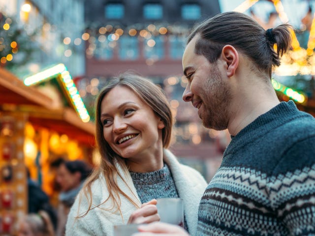 Mujer hablando alemán básico