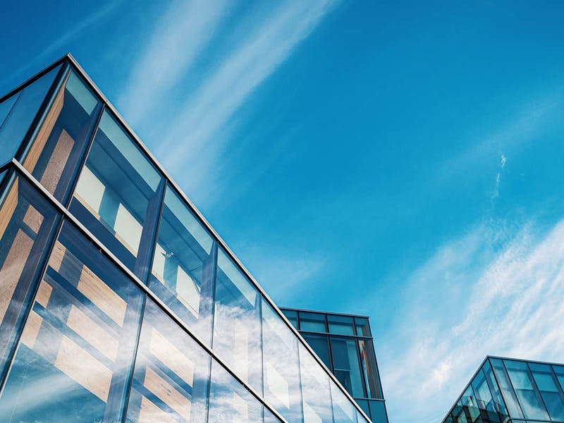 fachada de un edificio en inglés