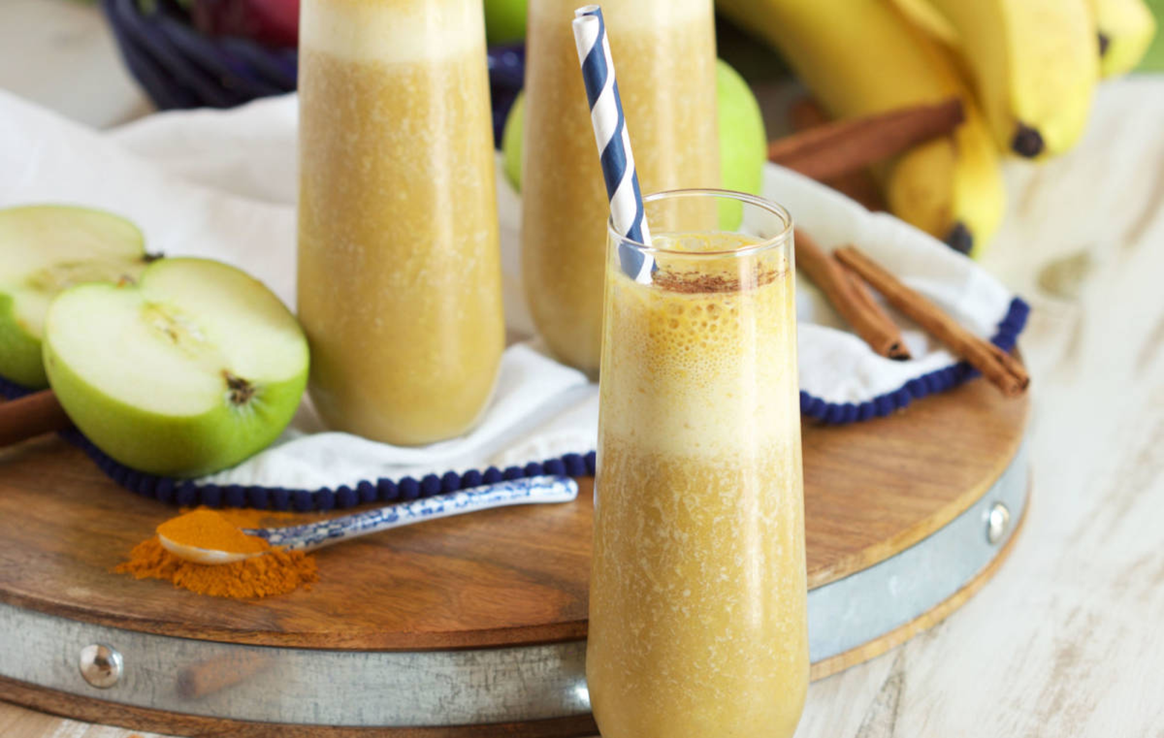 Article Cards Featured Image Apple Smoothie With Banana and Turmeric Recipe