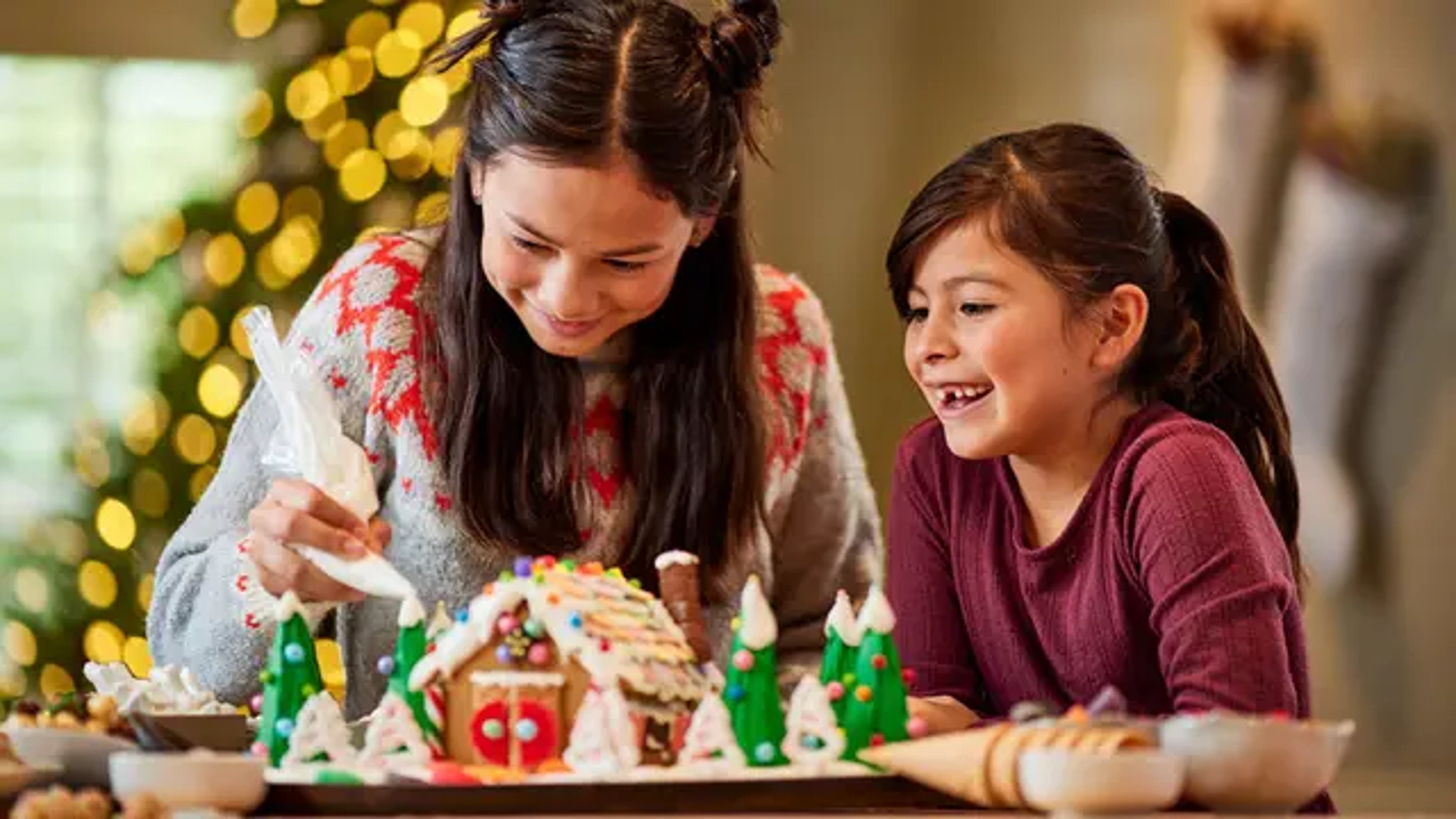 christmas shopping making gingerbread house