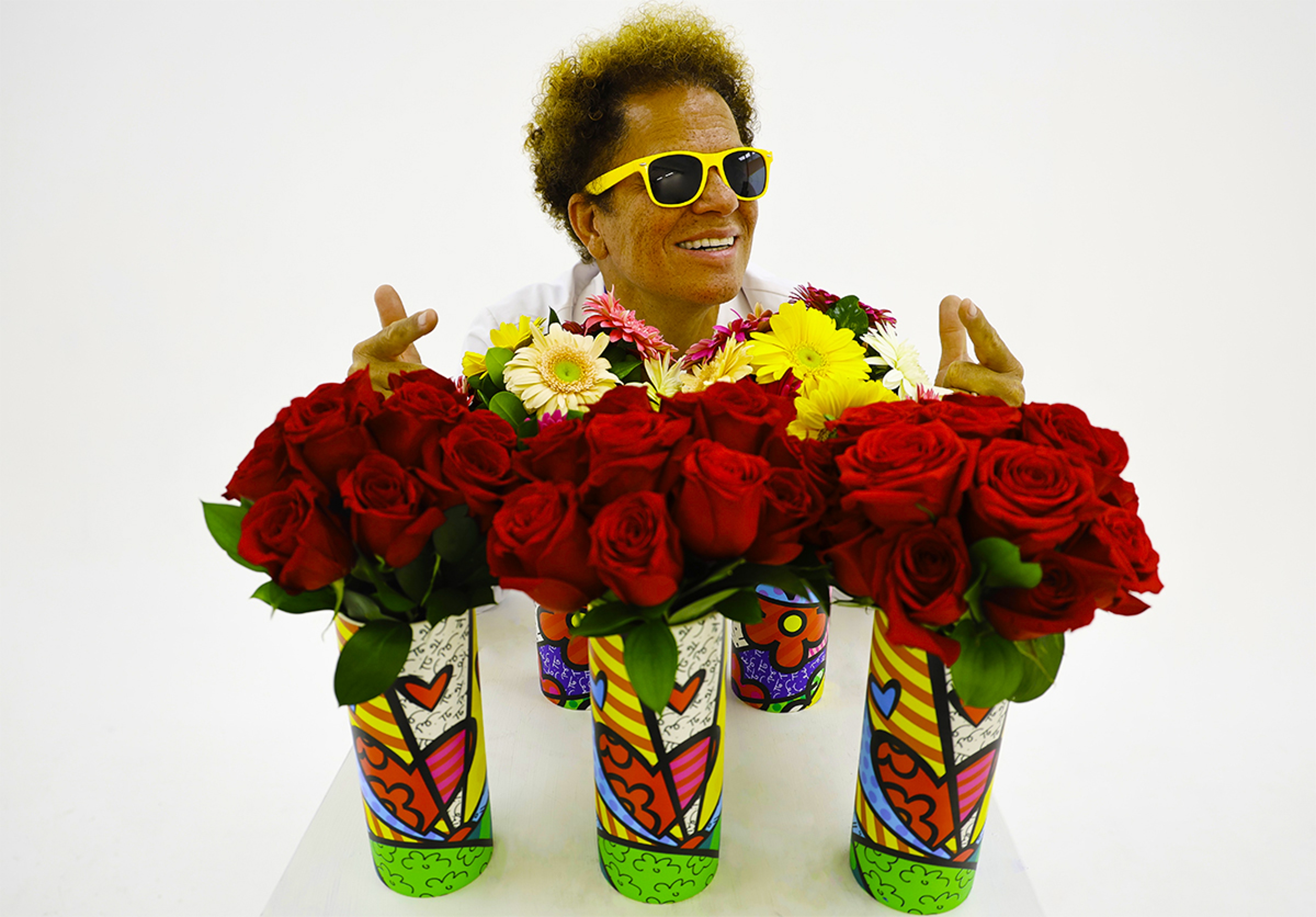 Article Cards Featured Image romero britto vases hero