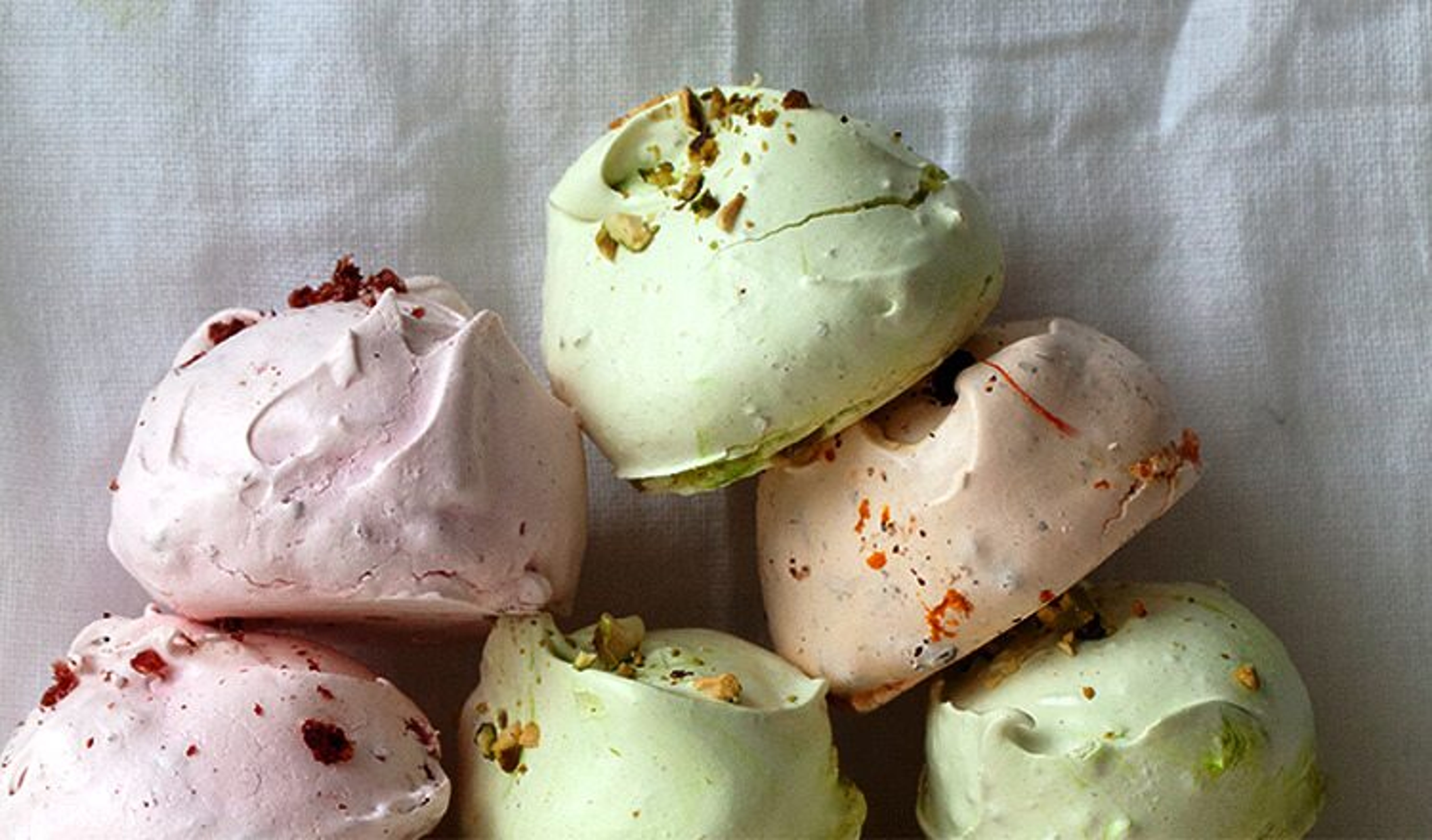 Spring Gourmet Meringues