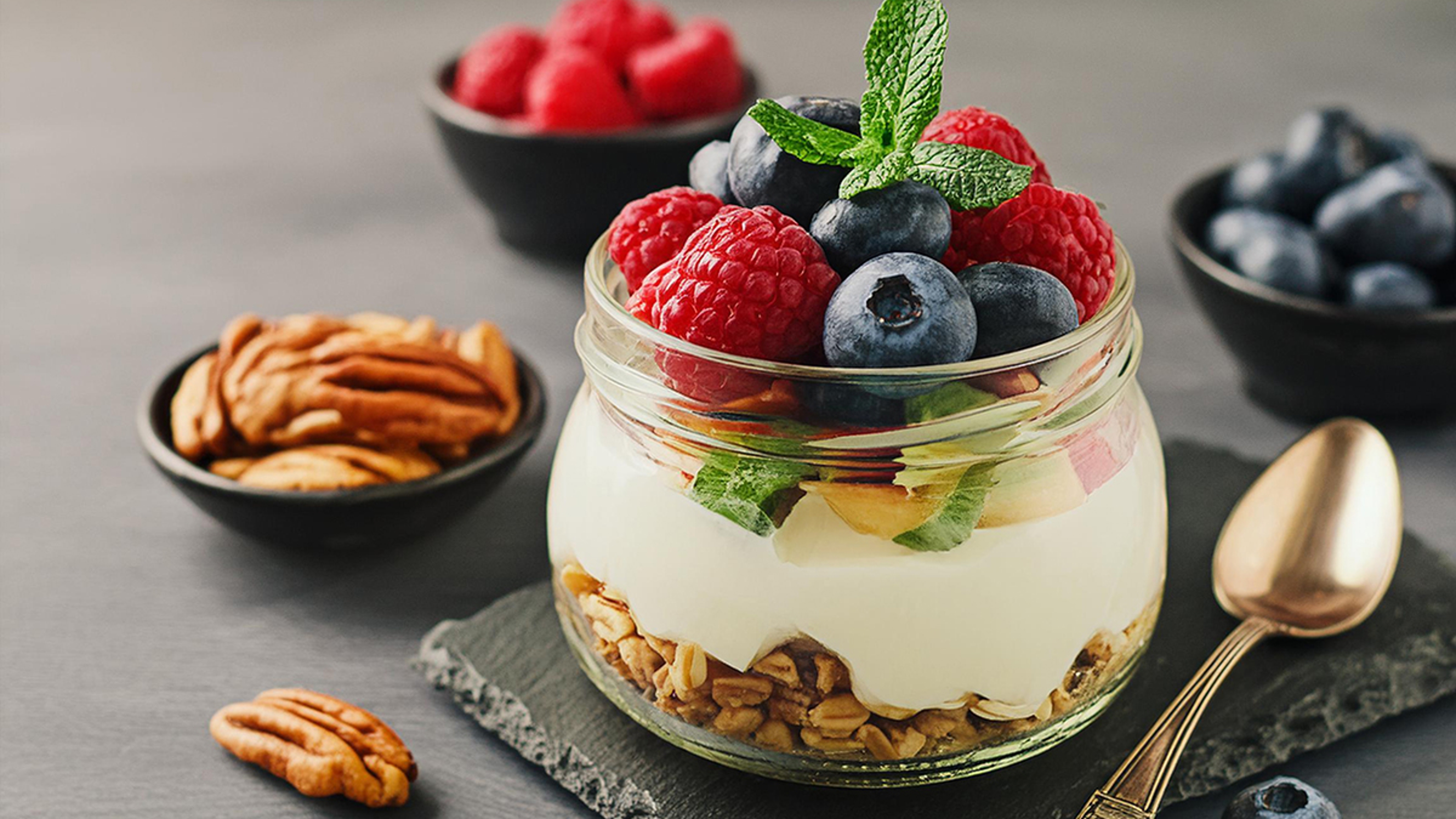 mediterranean menu yogurt parfait