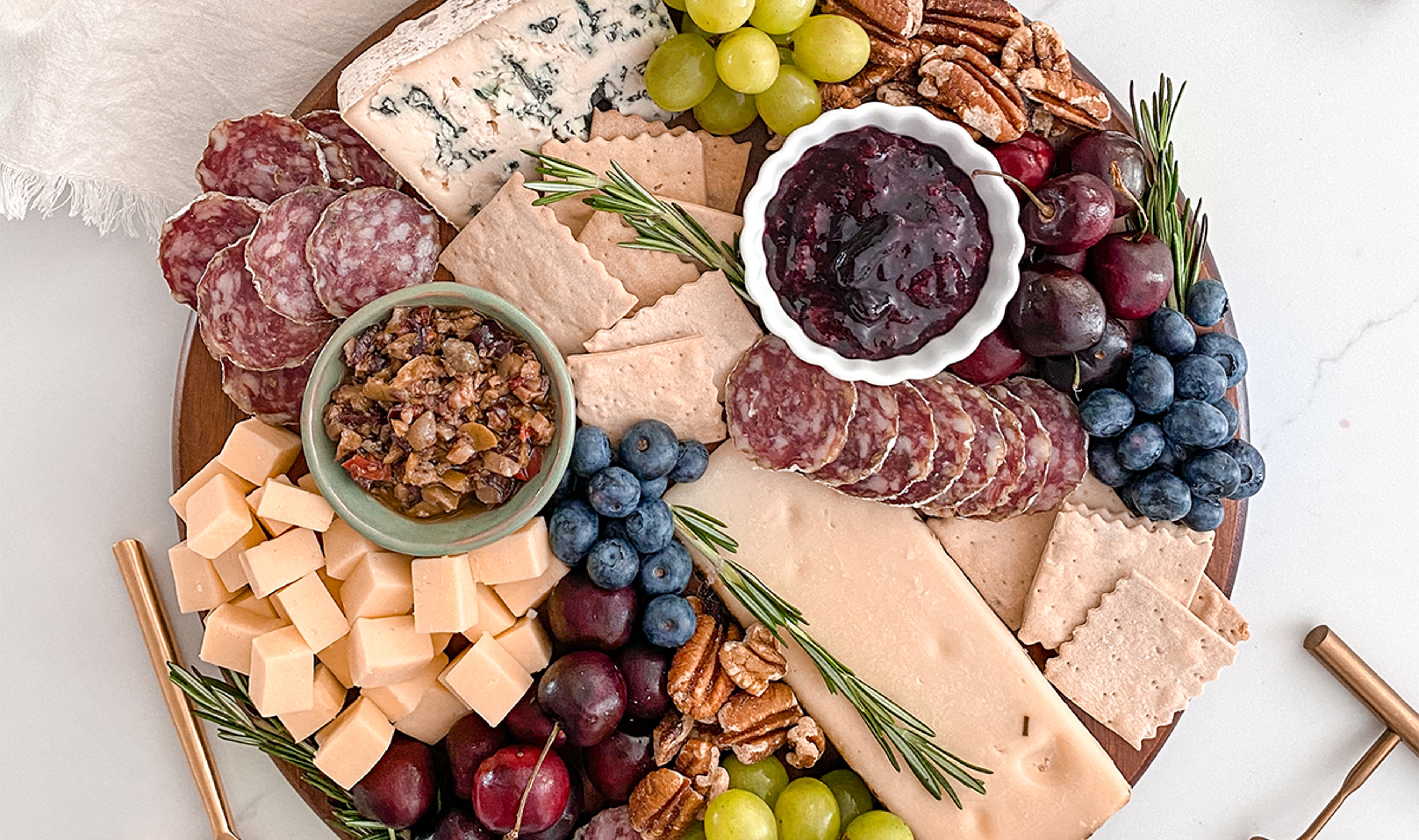 Article Cards Featured Image how to build a charcuterie board