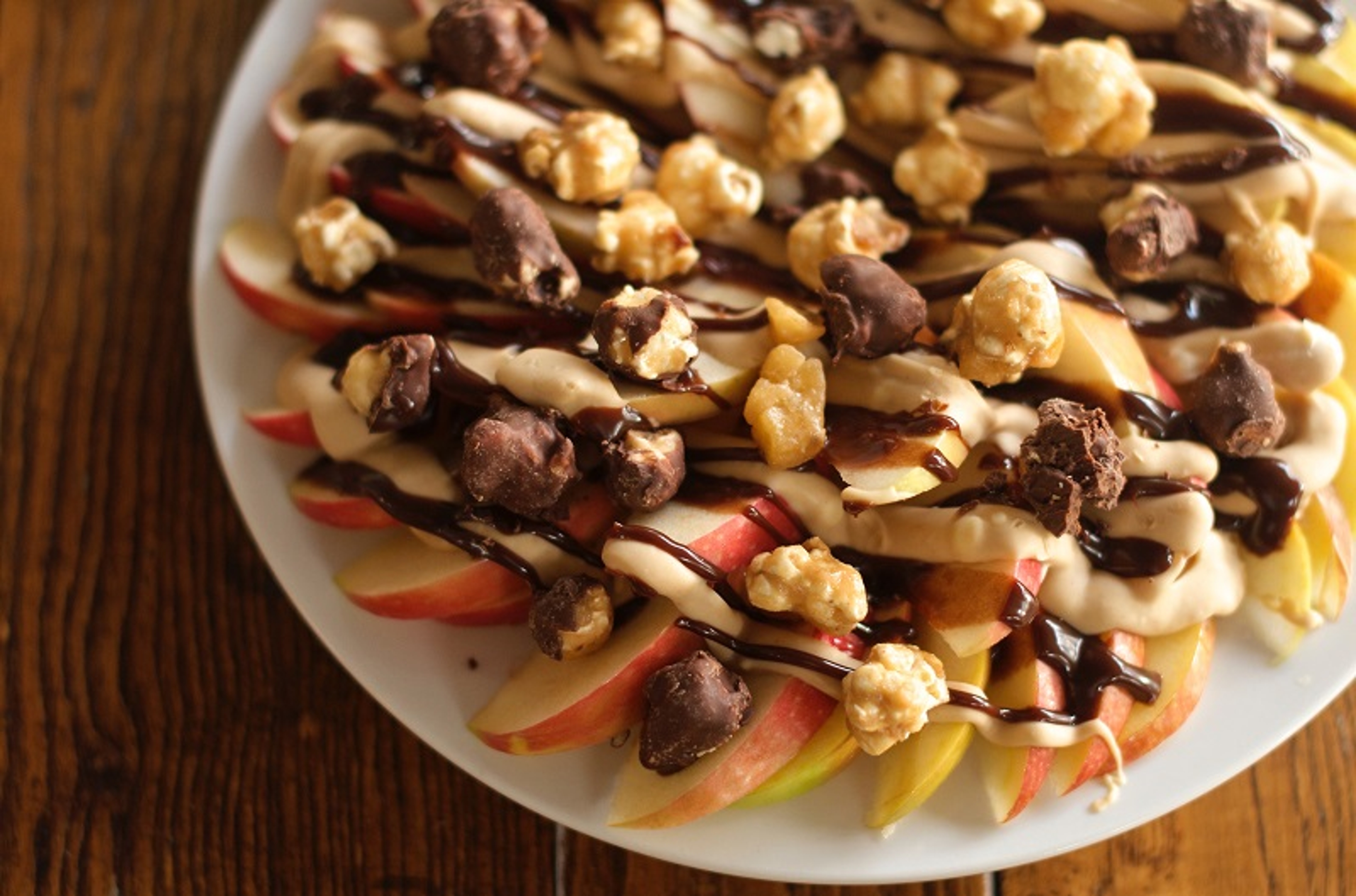 Article Cards Featured Image moose munch apple nachos