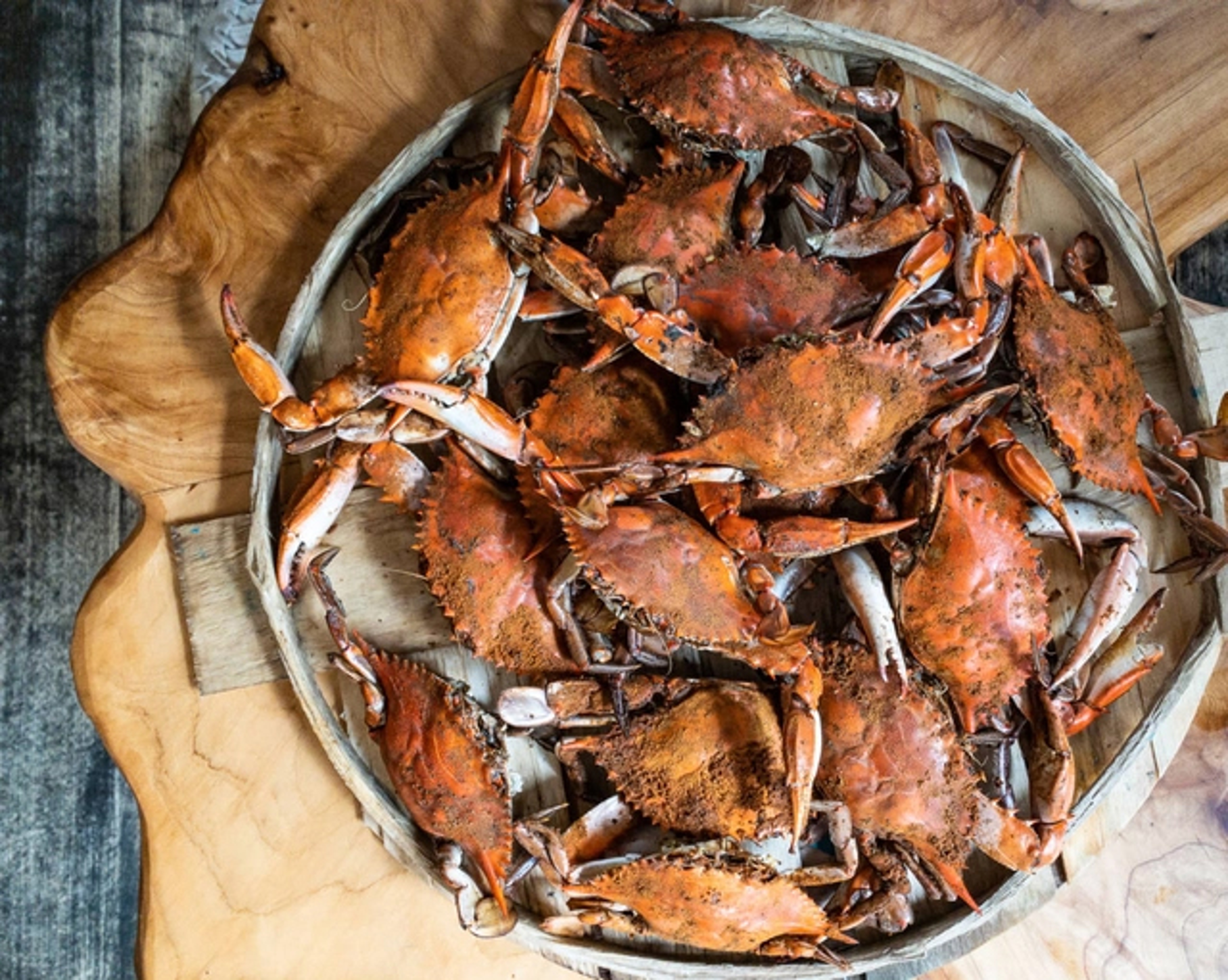 Platter of cooked crabs.