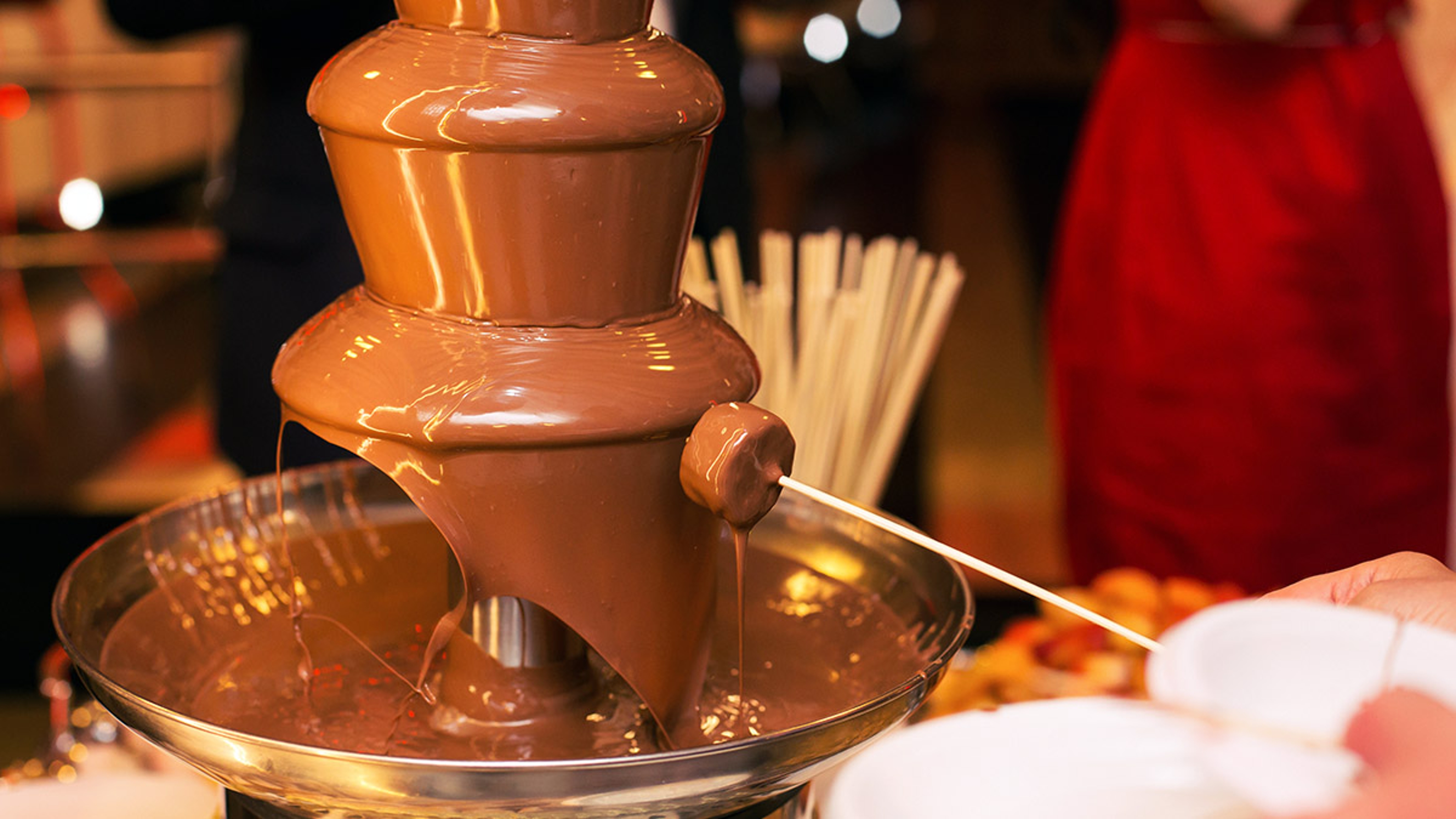 valentines day party ideas for adults: chocolate fountain