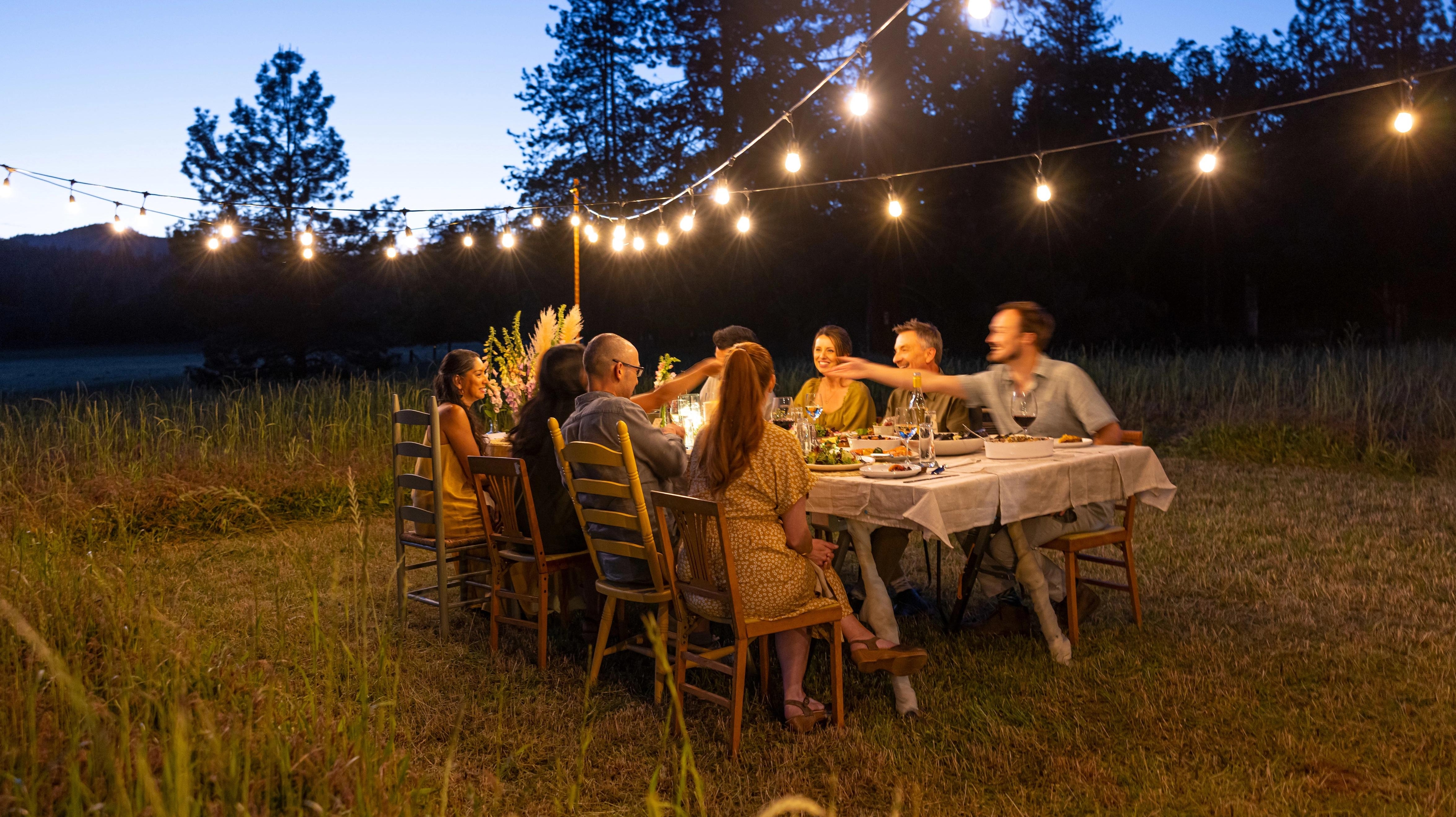 Article Cards Featured Image new years resolutions hero friends eating at farm table outdoors.JPG